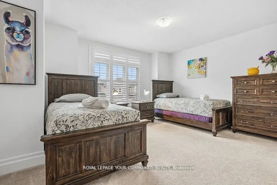 54 Prairie Grass Crescent