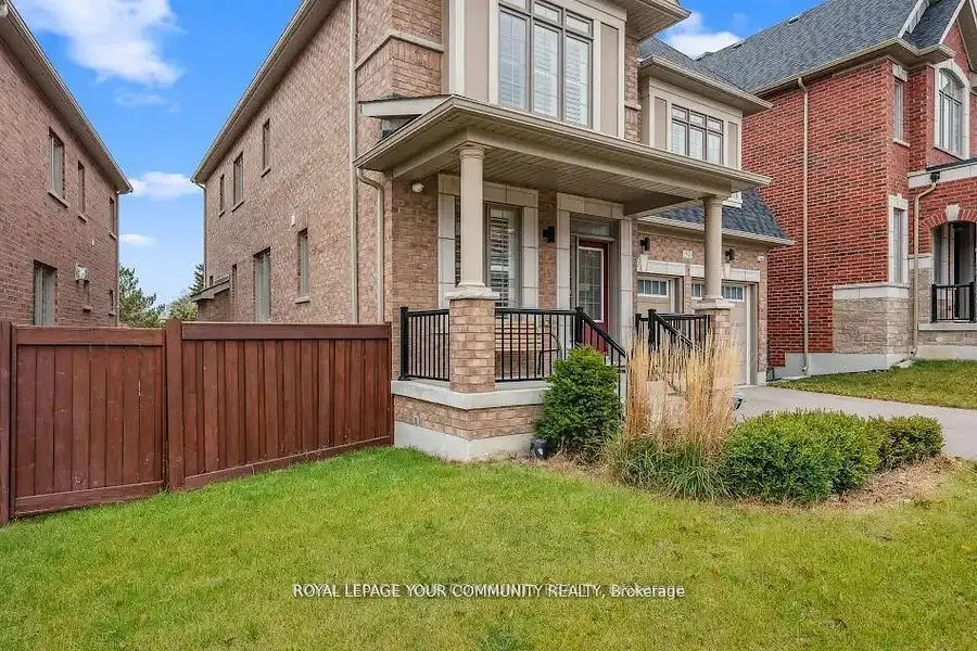 54 Prairie Grass Crescent