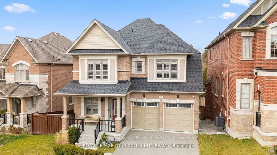 54 Prairie Grass Crescent