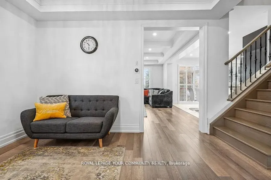 54 Prairie Grass Crescent