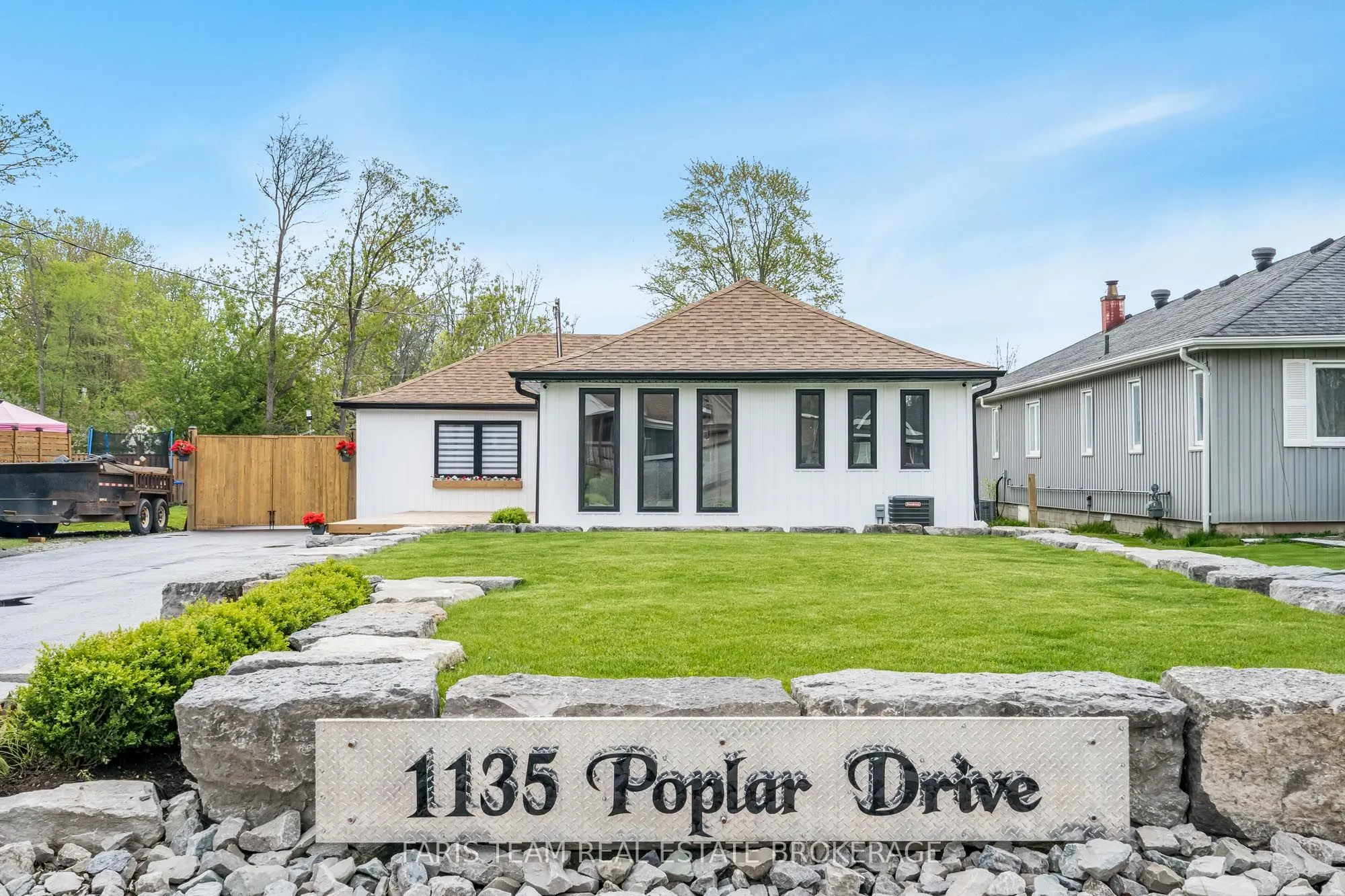 1135 Poplar Drive