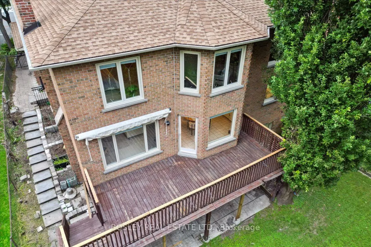 50 Simmons Crescent