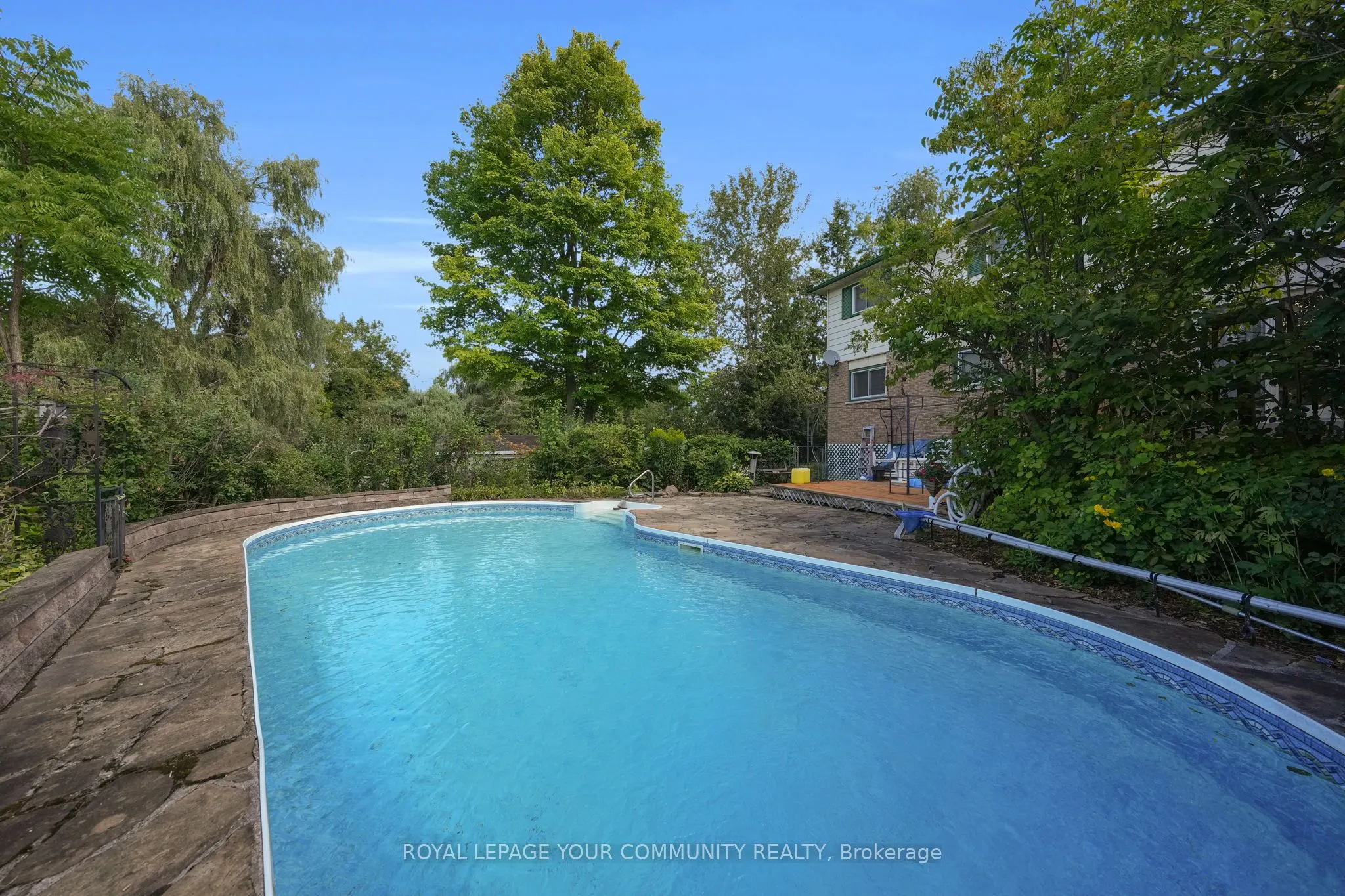 44 Beaverdale Crescent