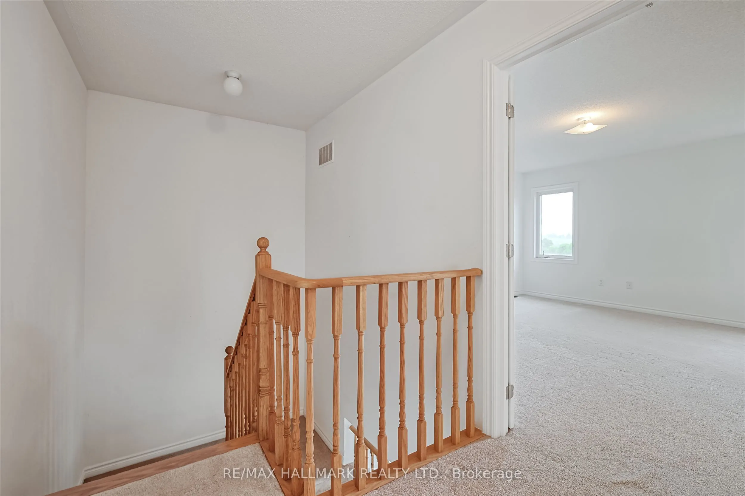 44 Strachan Trail