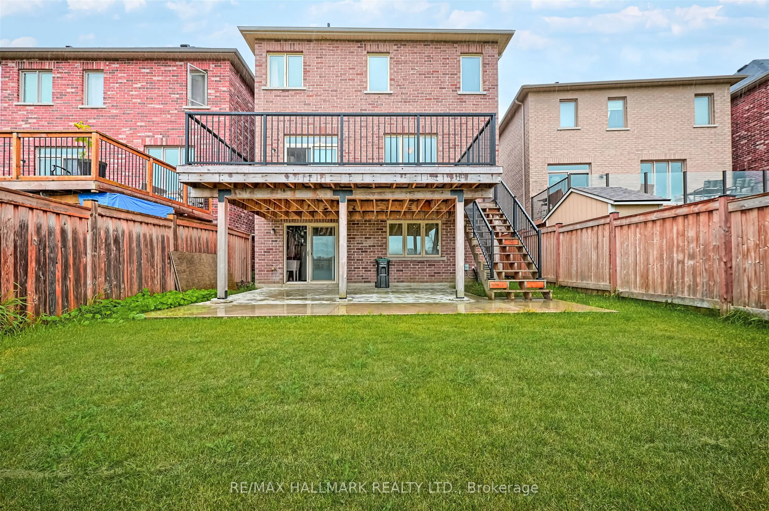 44 Strachan Trail