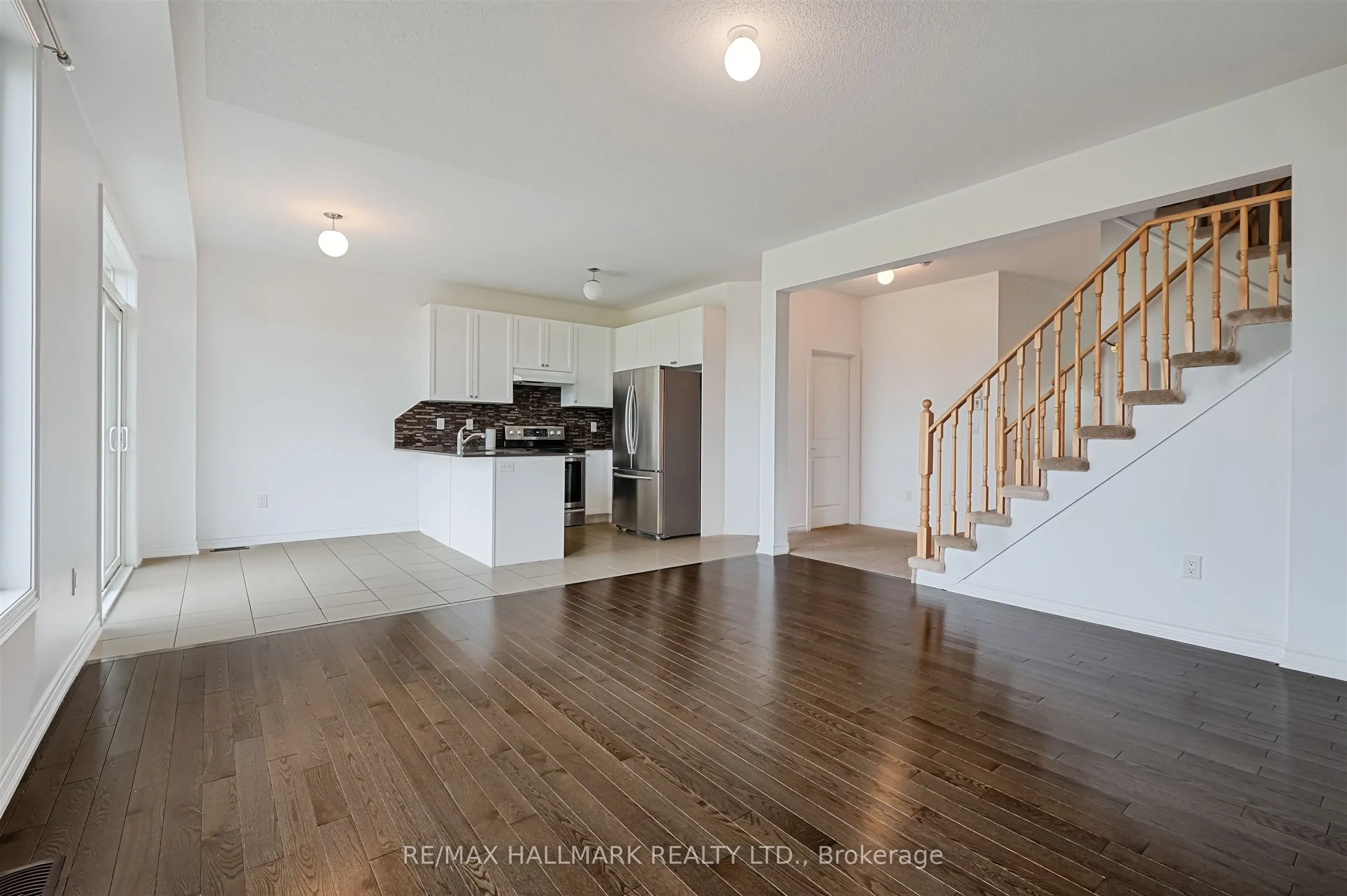 44 Strachan Trail