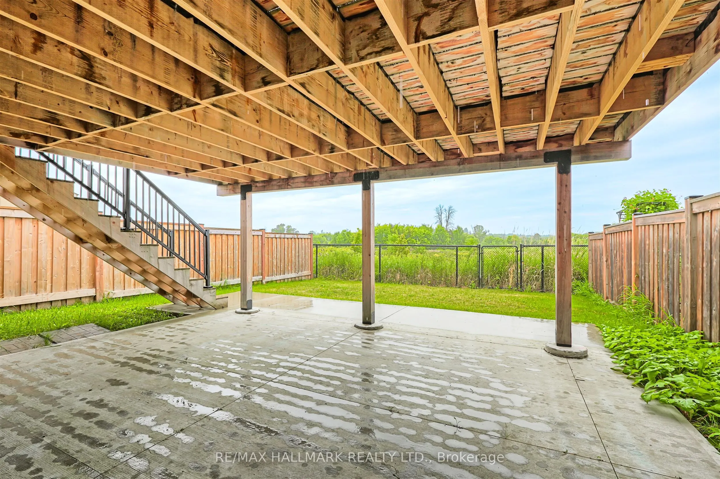 44 Strachan Trail