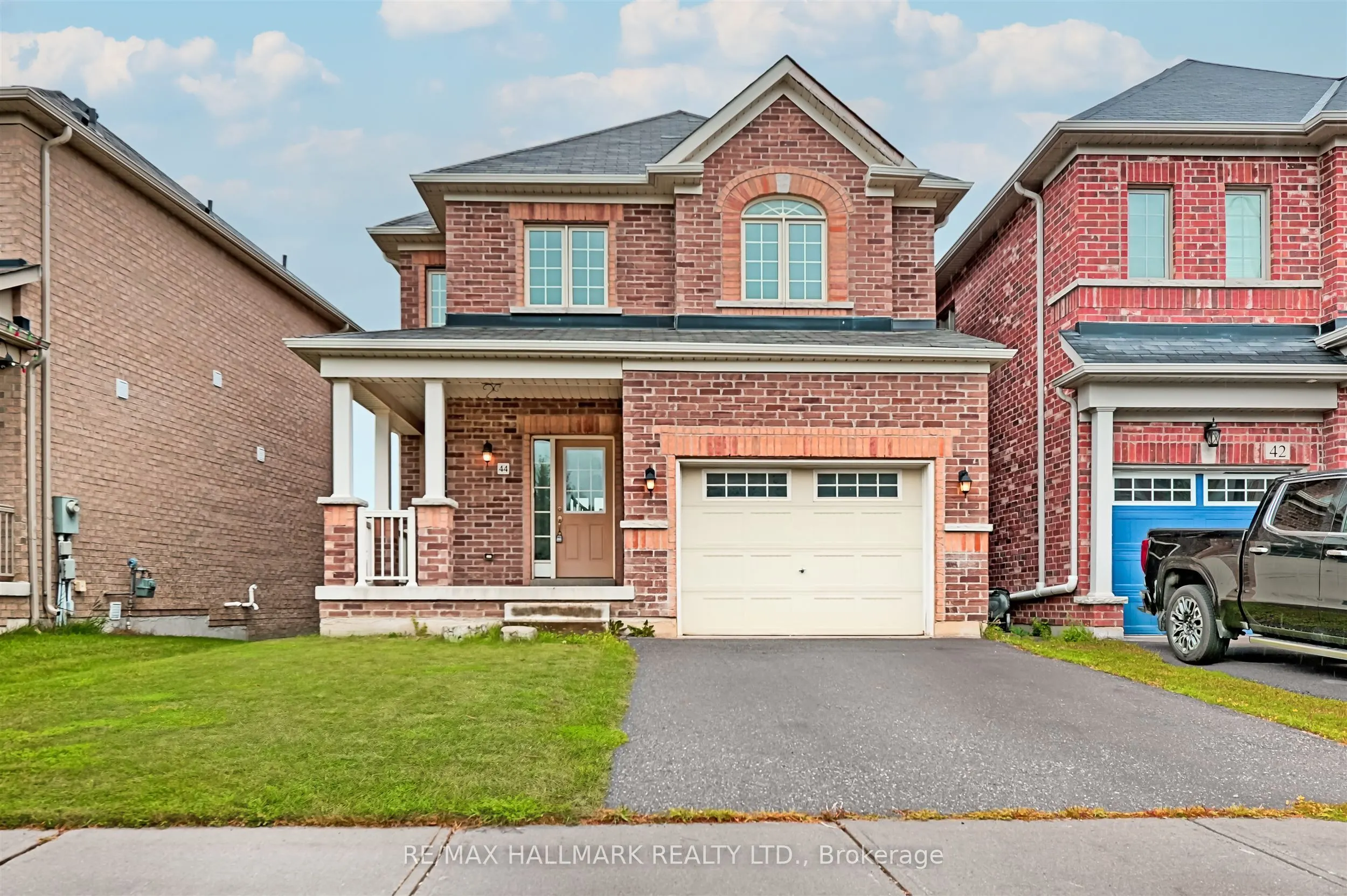 44 Strachan Trail