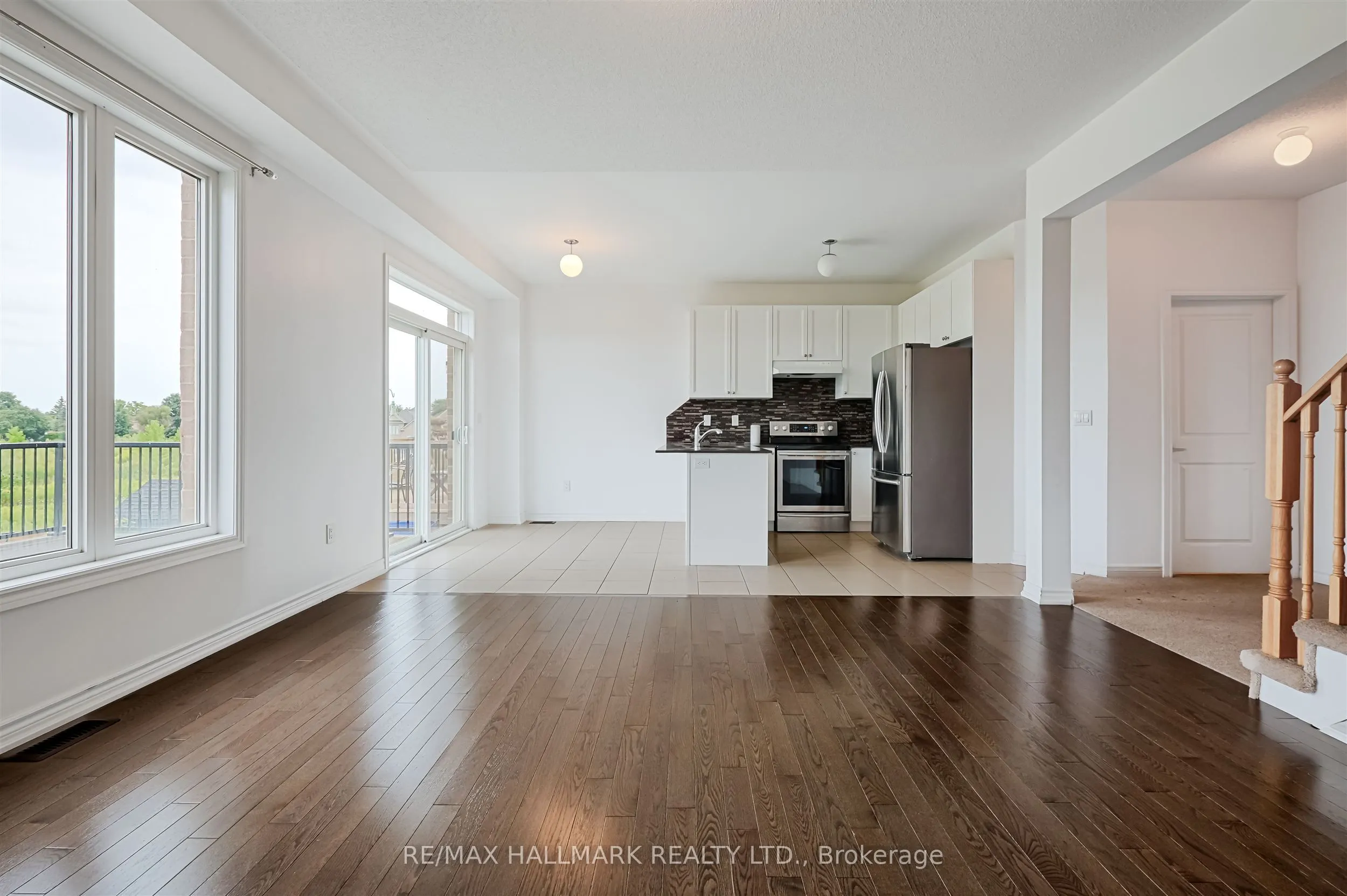 44 Strachan Trail