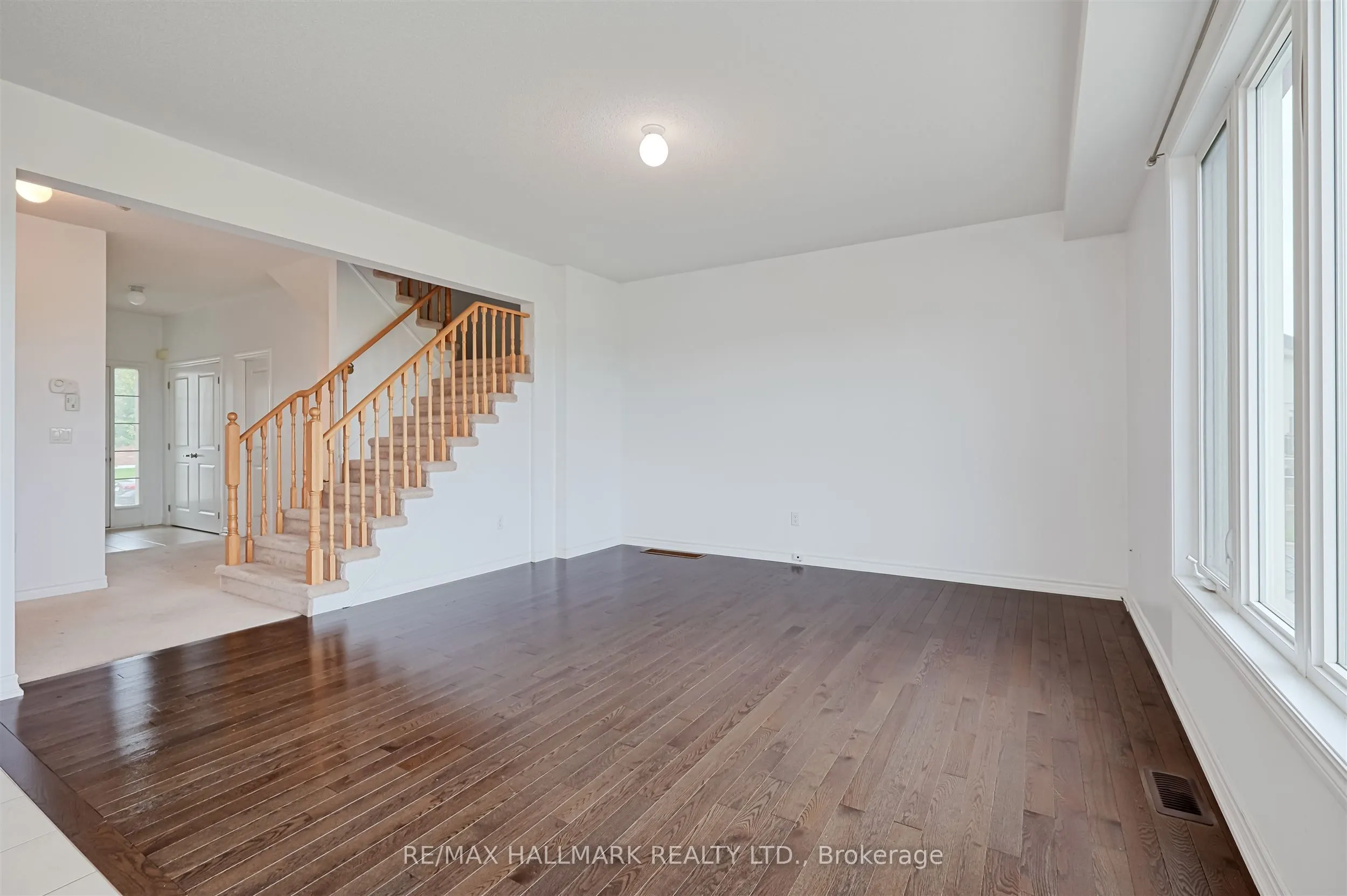 44 Strachan Trail