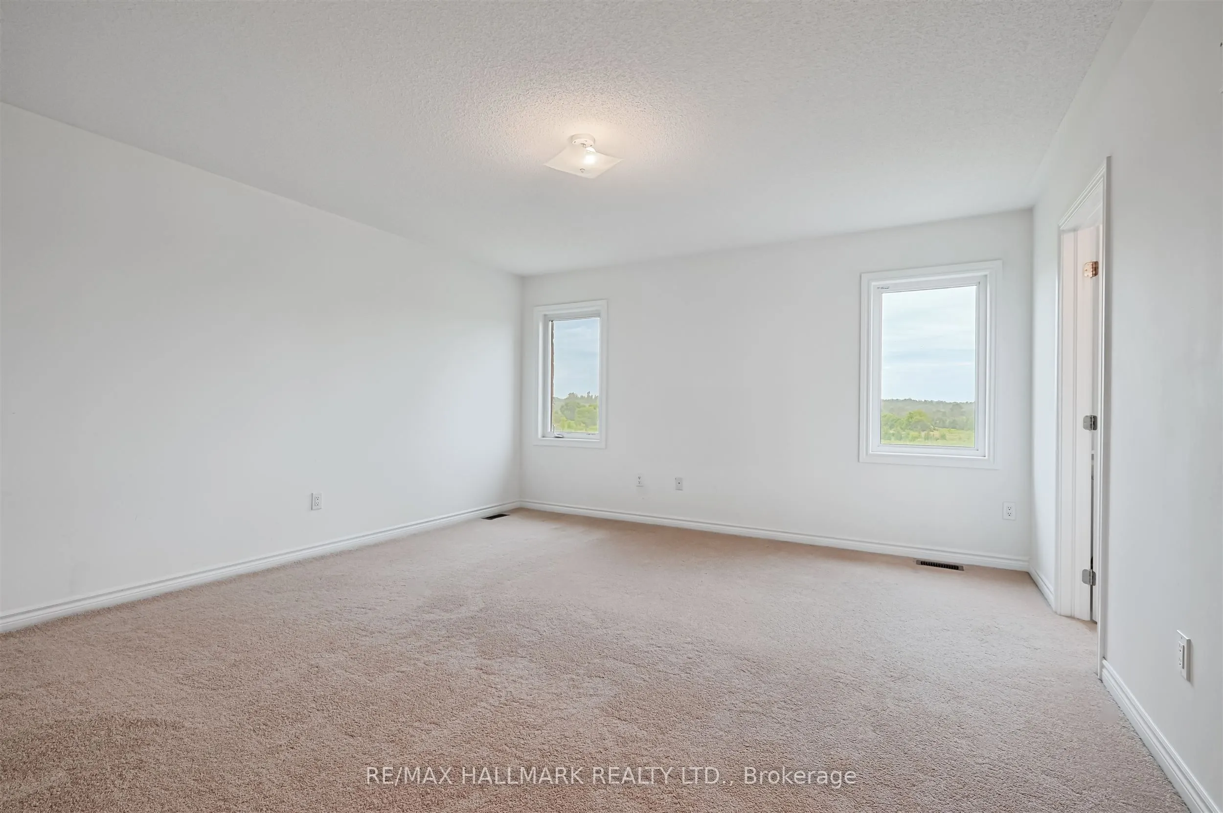 44 Strachan Trail