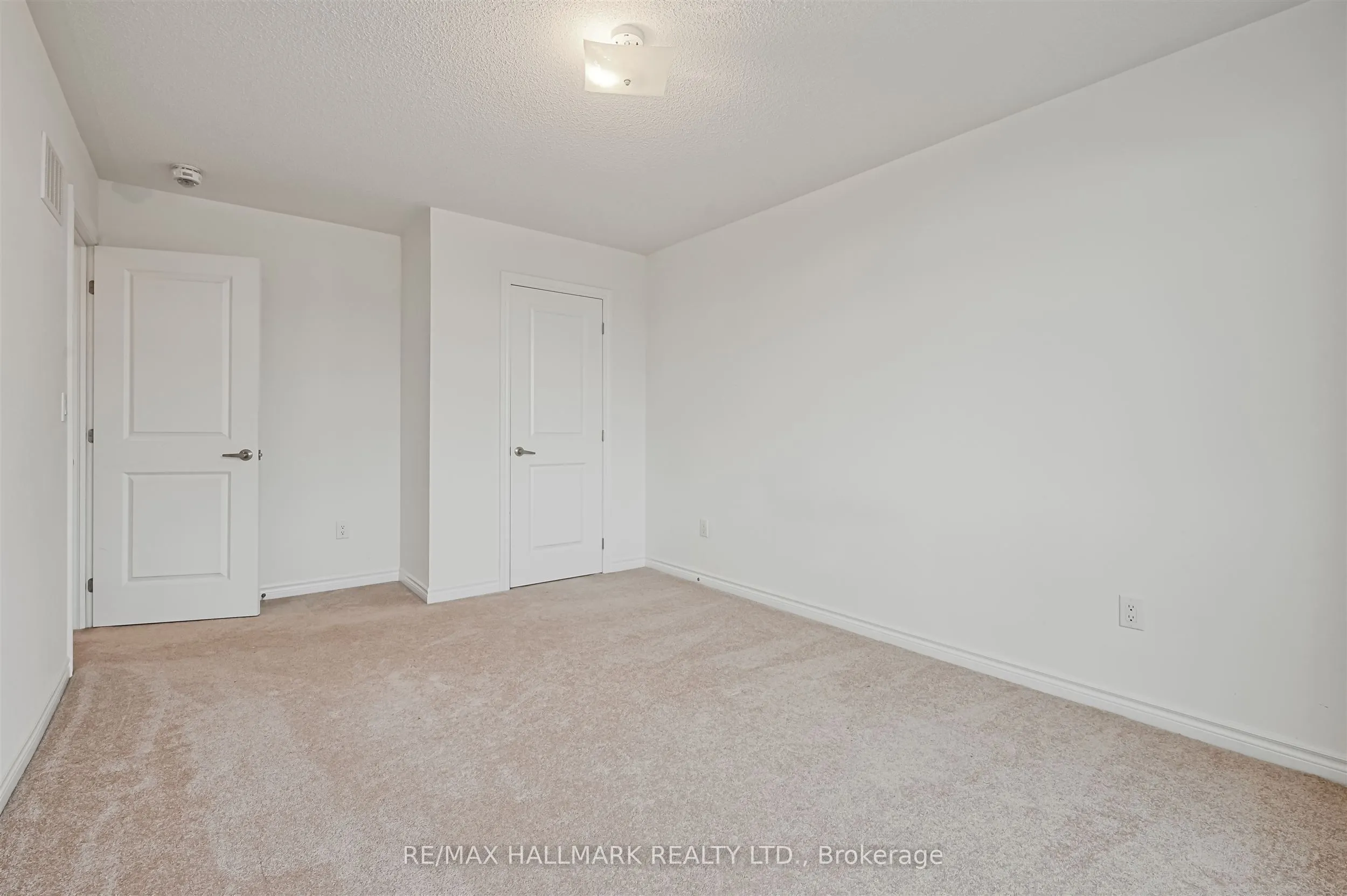 44 Strachan Trail