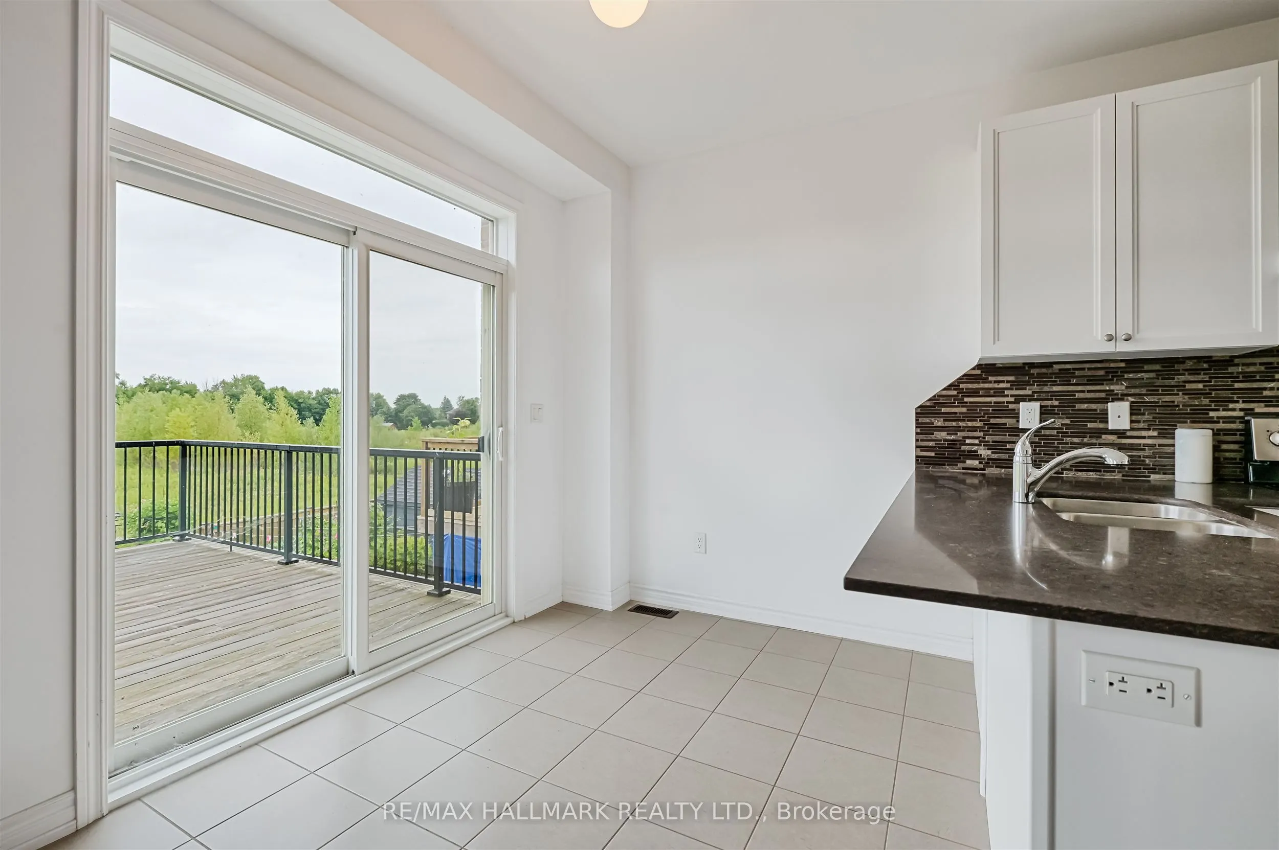 44 Strachan Trail