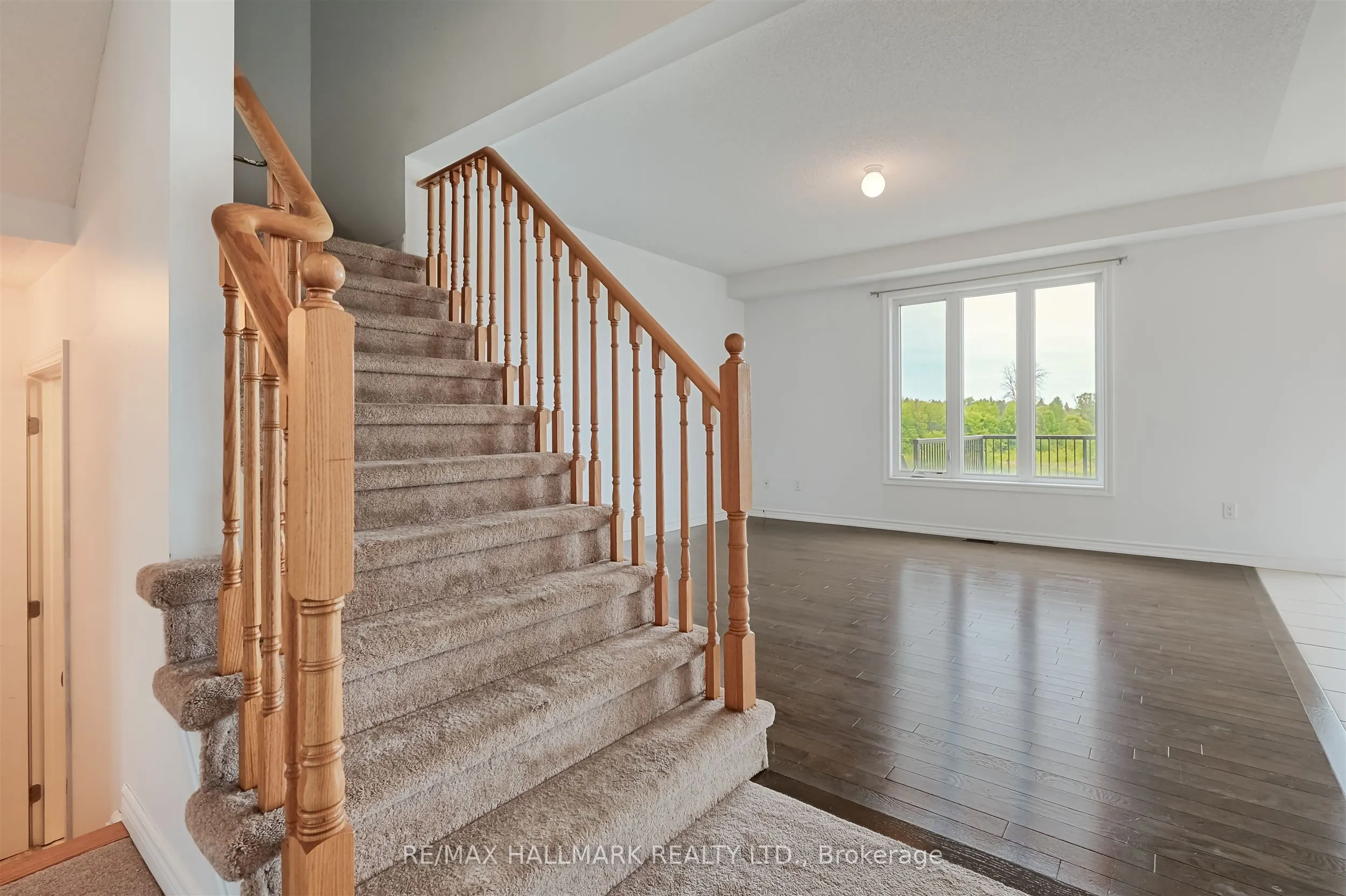 44 Strachan Trail