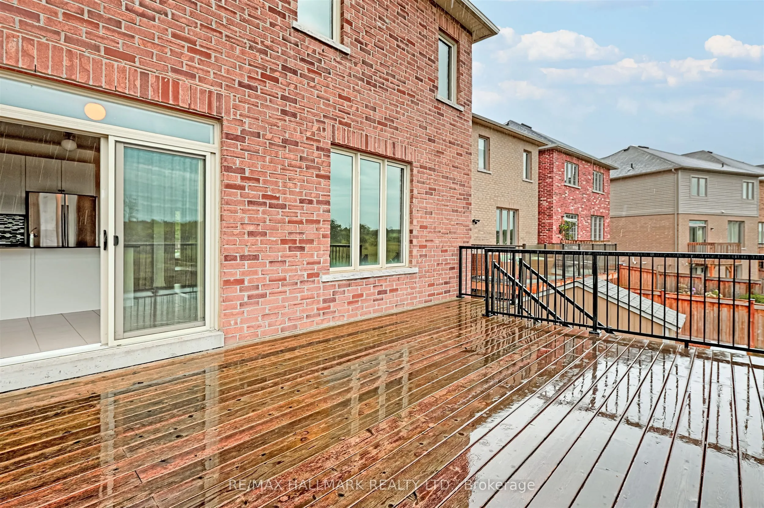 44 Strachan Trail