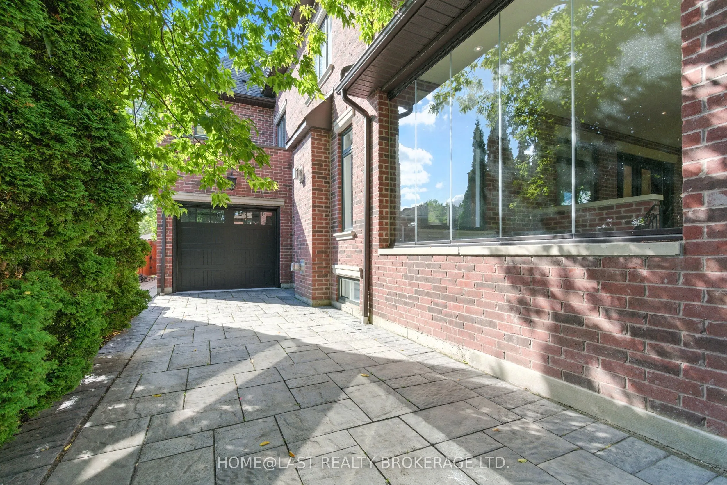 74 Yongehurst Road