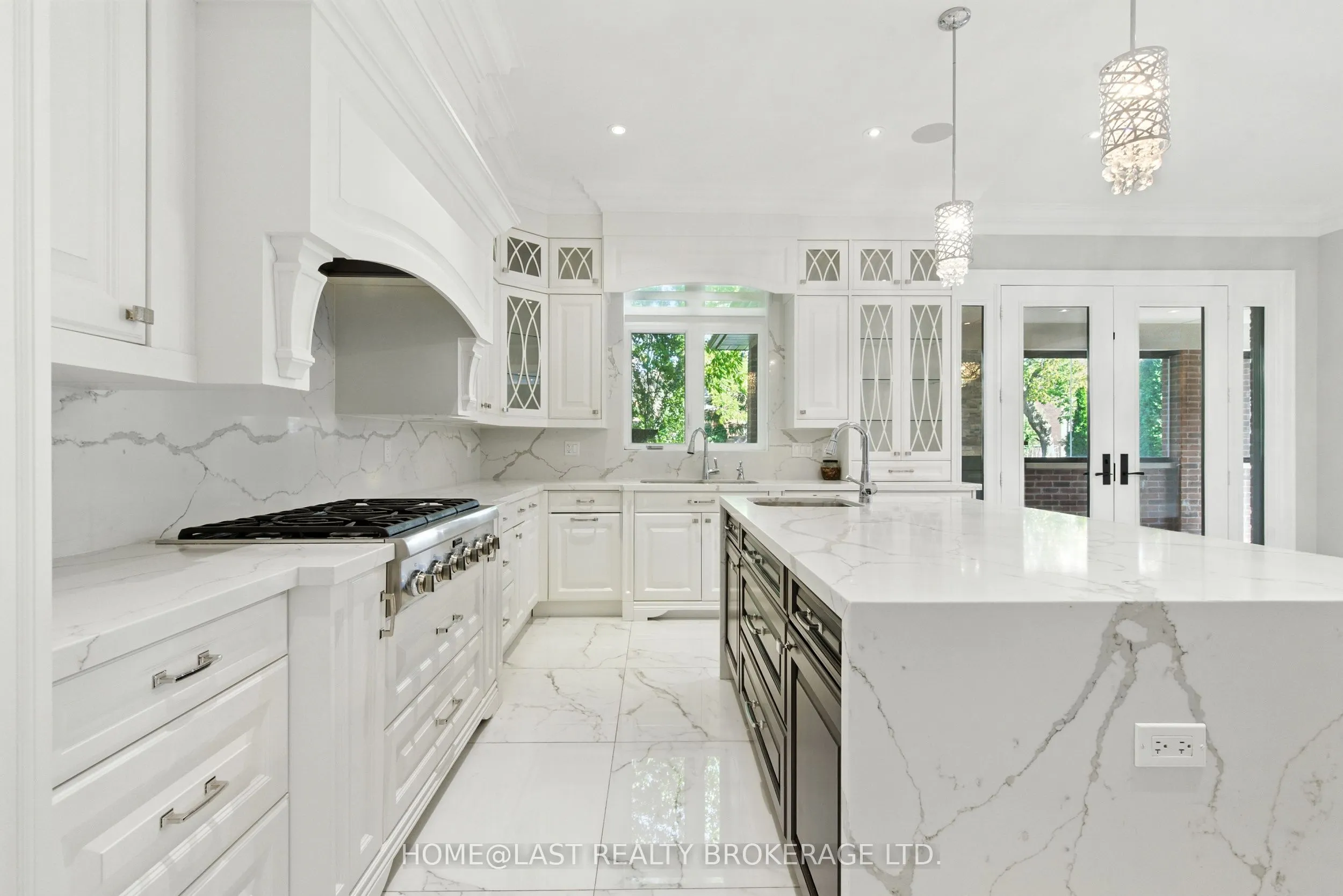 74 Yongehurst Road