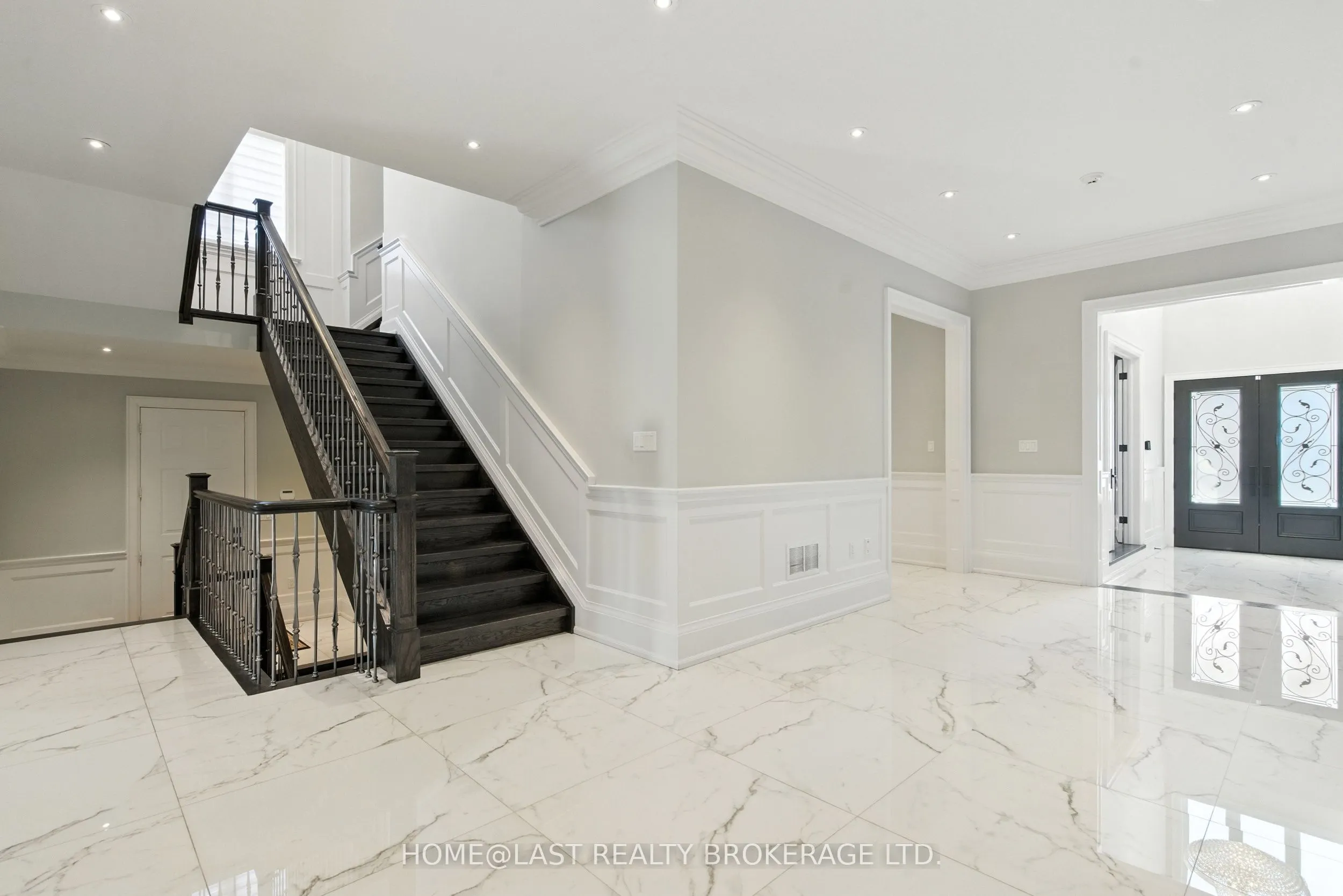 74 Yongehurst Road