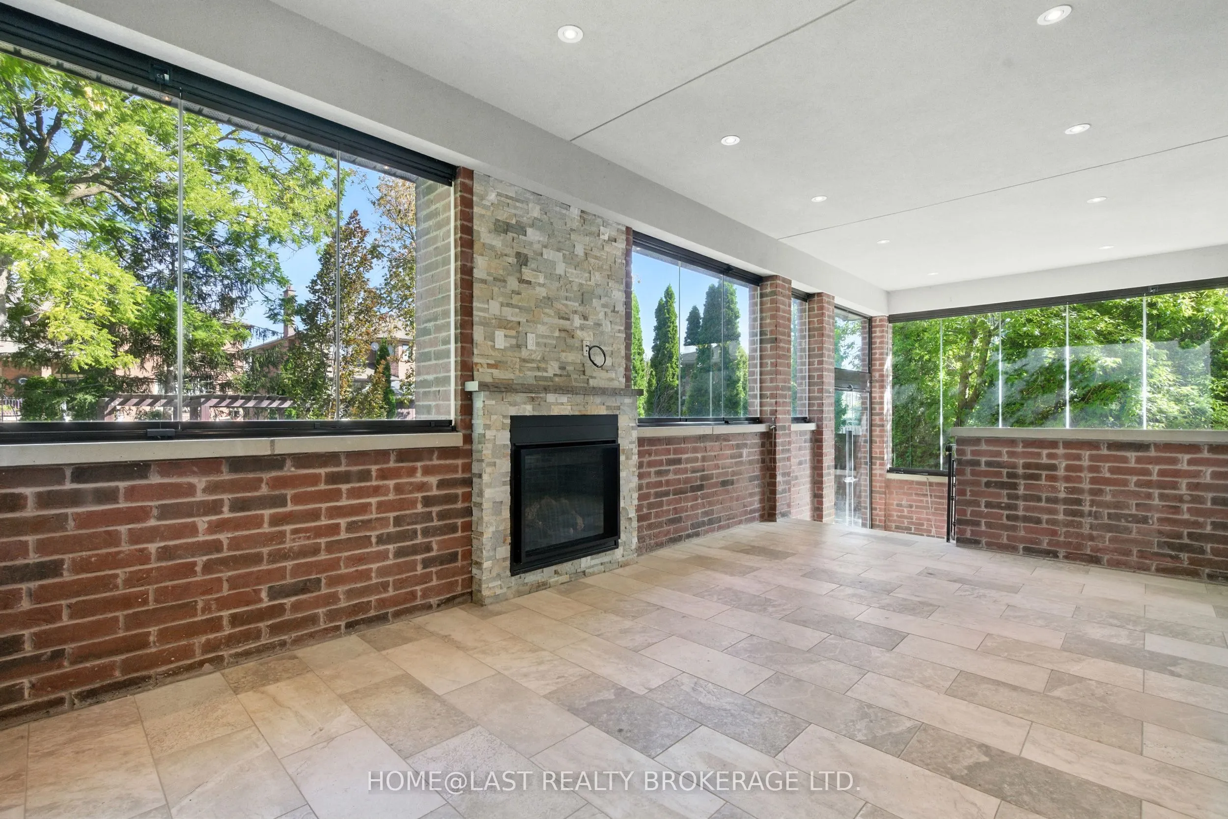 74 Yongehurst Road
