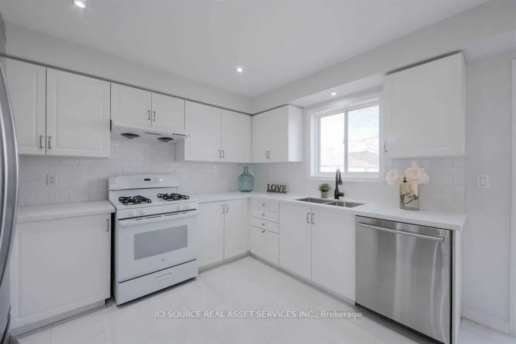 353 Silken Laumann Drive
