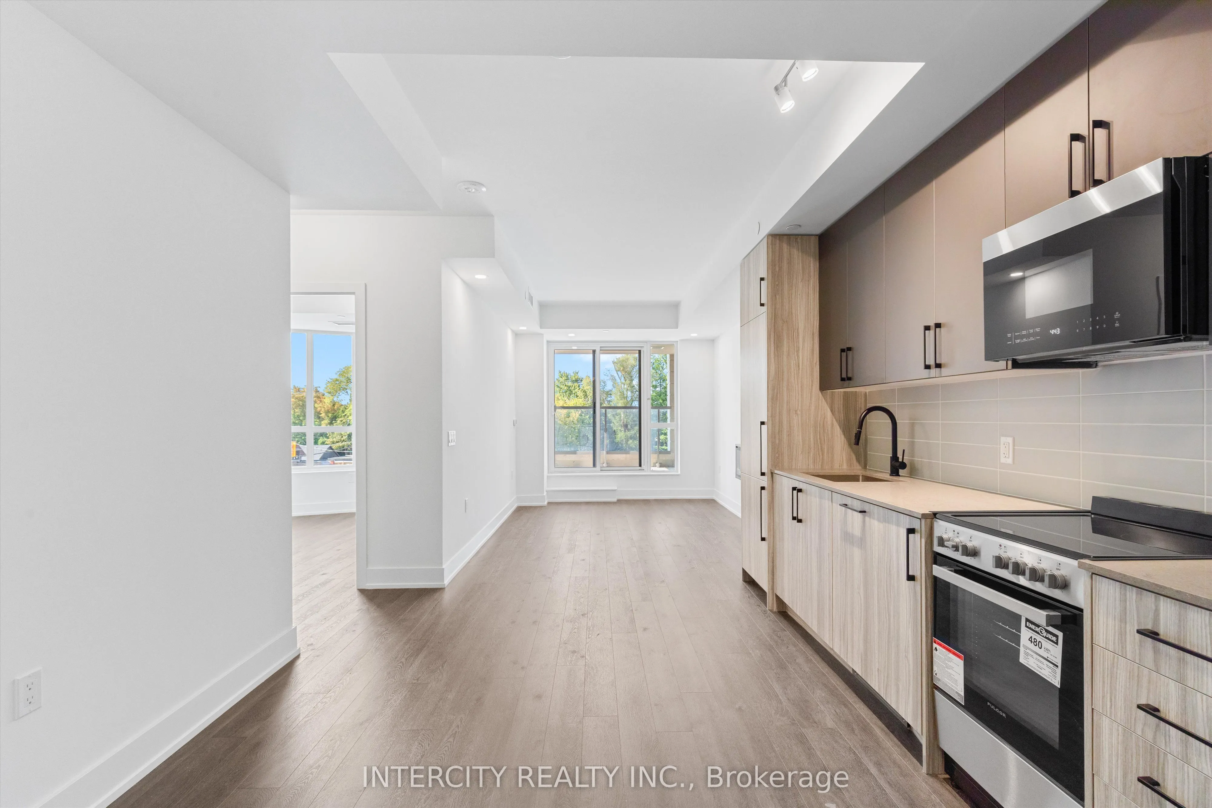 2075 King Road, #325
