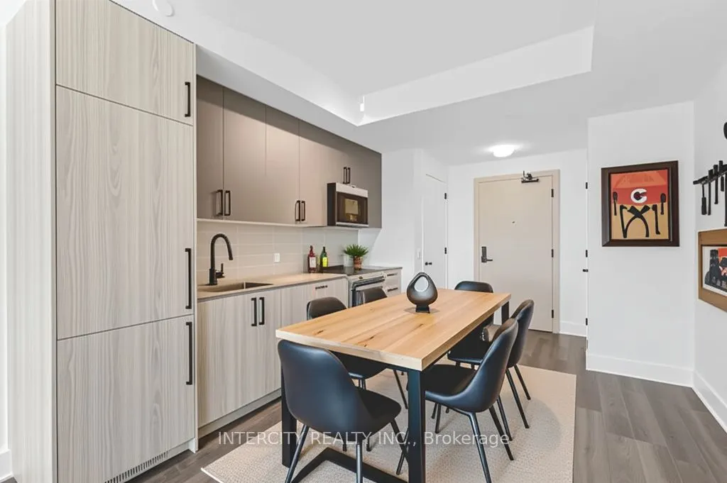 2075 King Road, #325