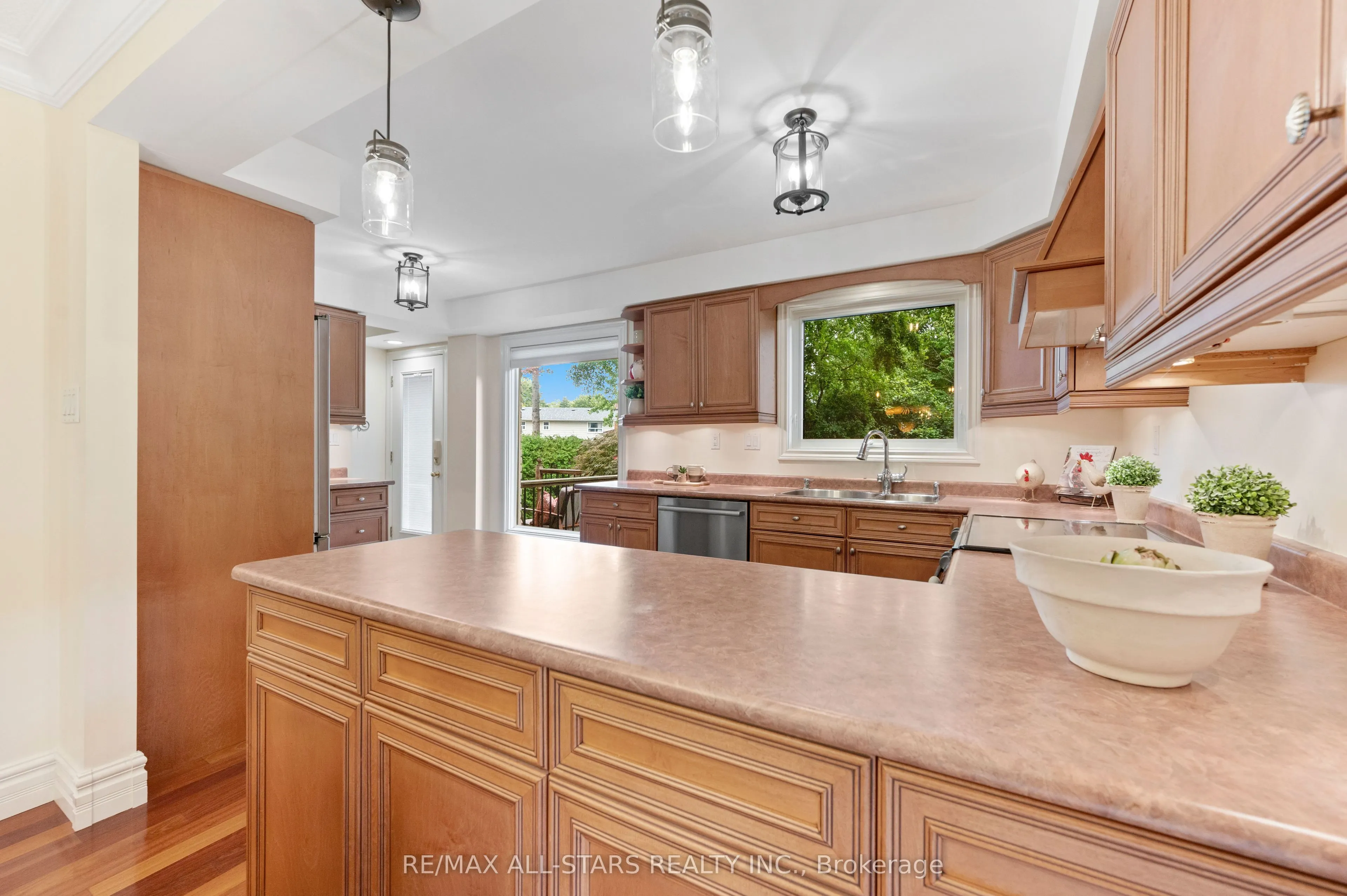 603 Village Parkway