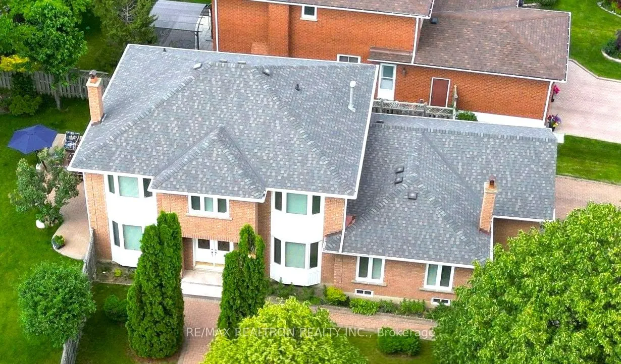2 Glenhurst Road