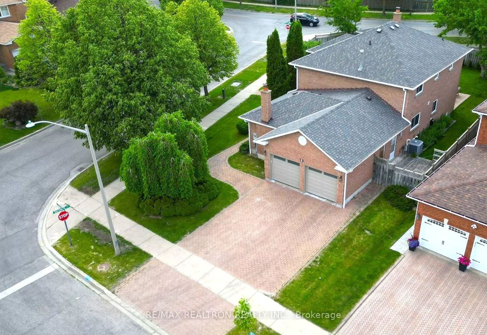 2 Glenhurst Road