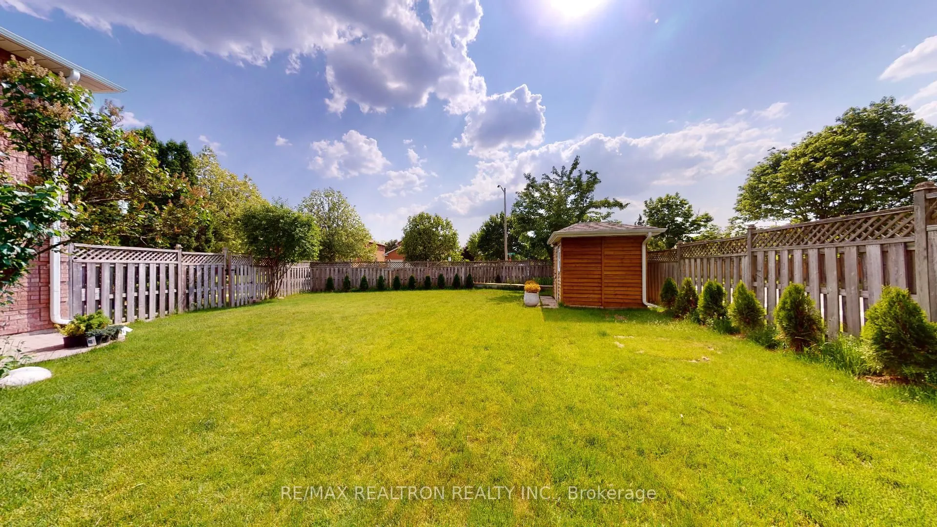 2 Glenhurst Road