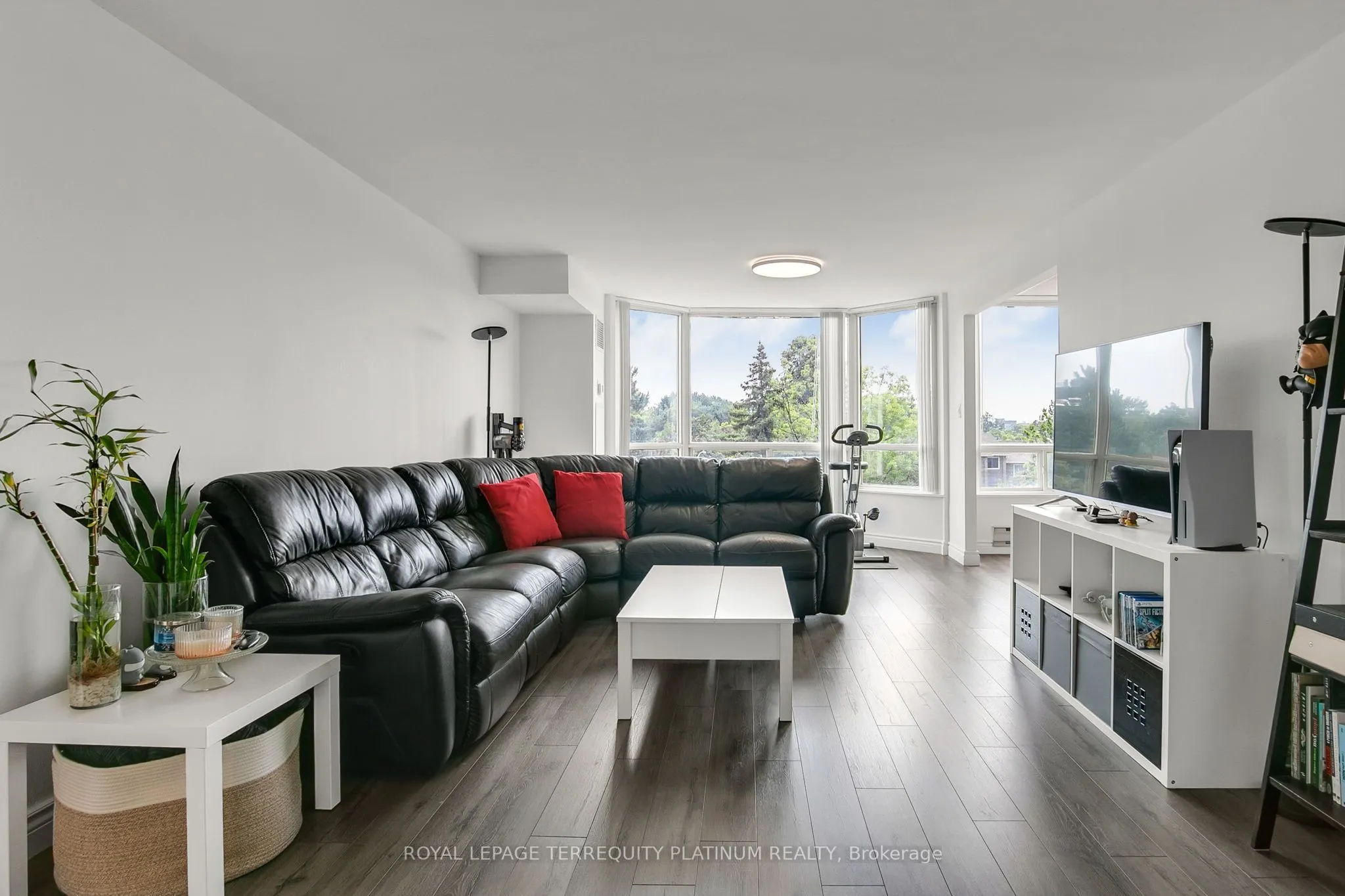 175 Cedar Avenue, #413