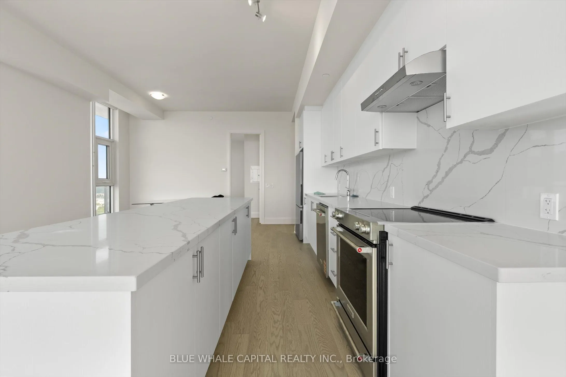 8960 Jane Street, #UPH6