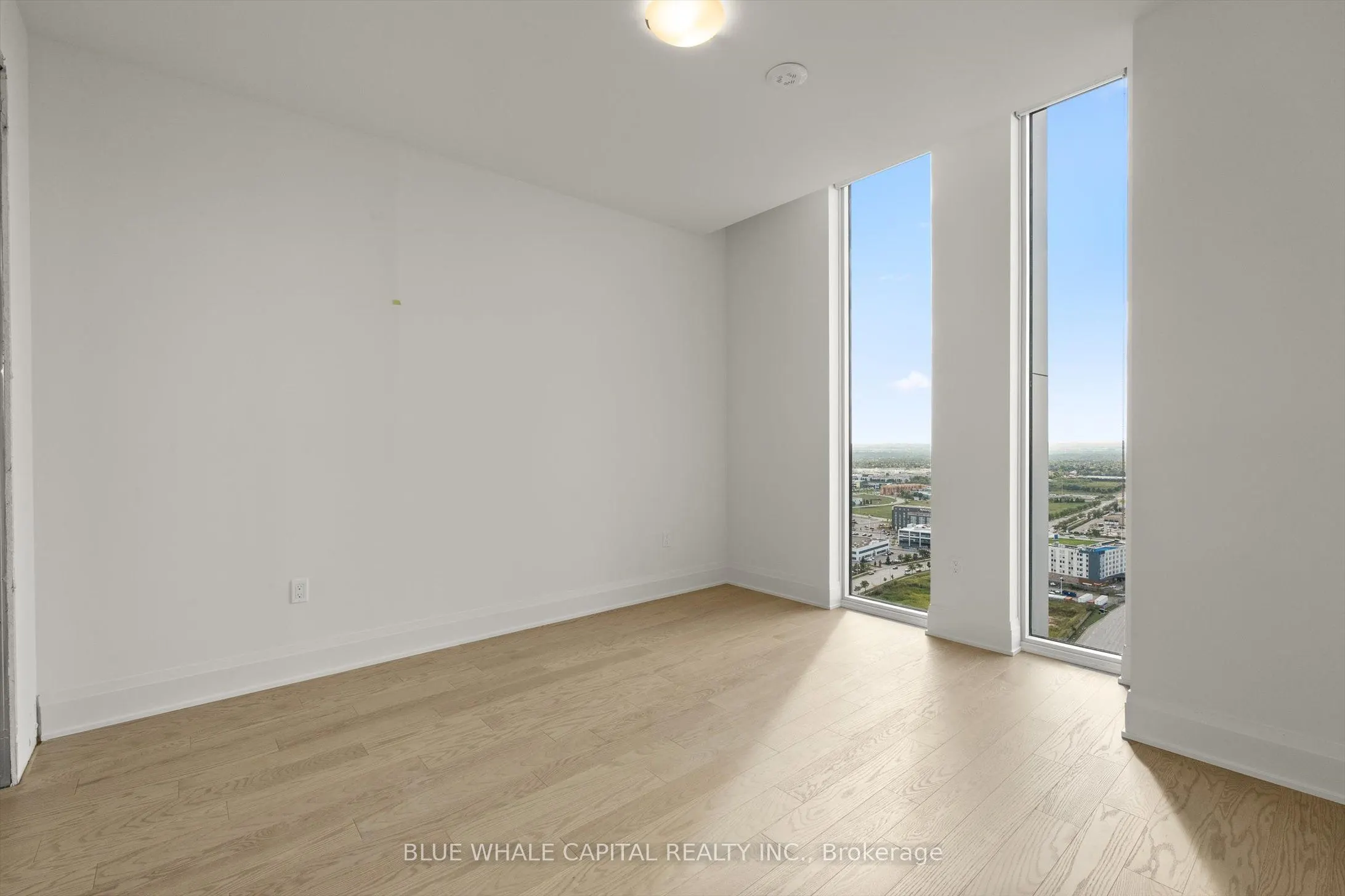 8960 Jane Street, #UPH6