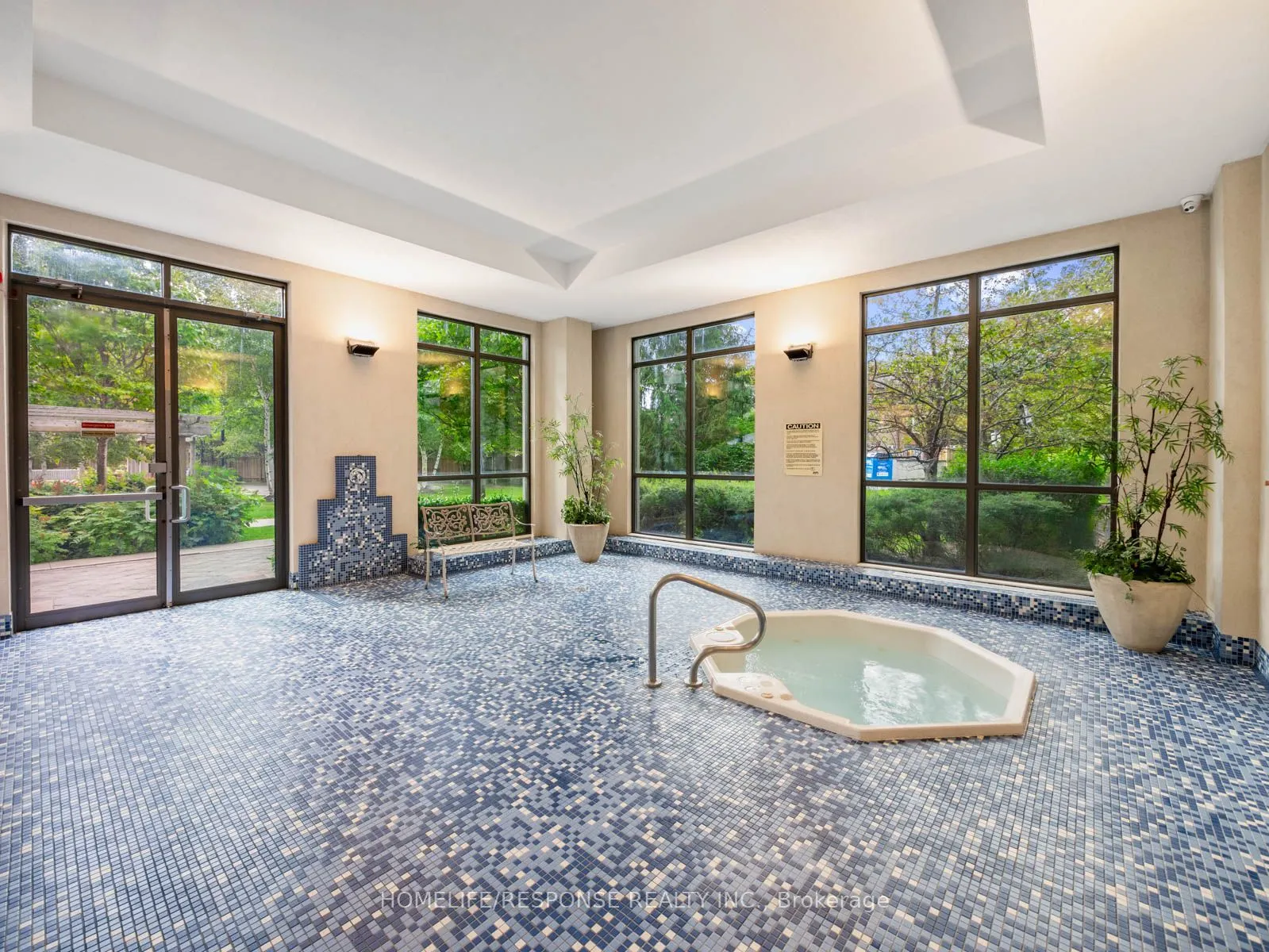 88 Promenade Circle, #701
