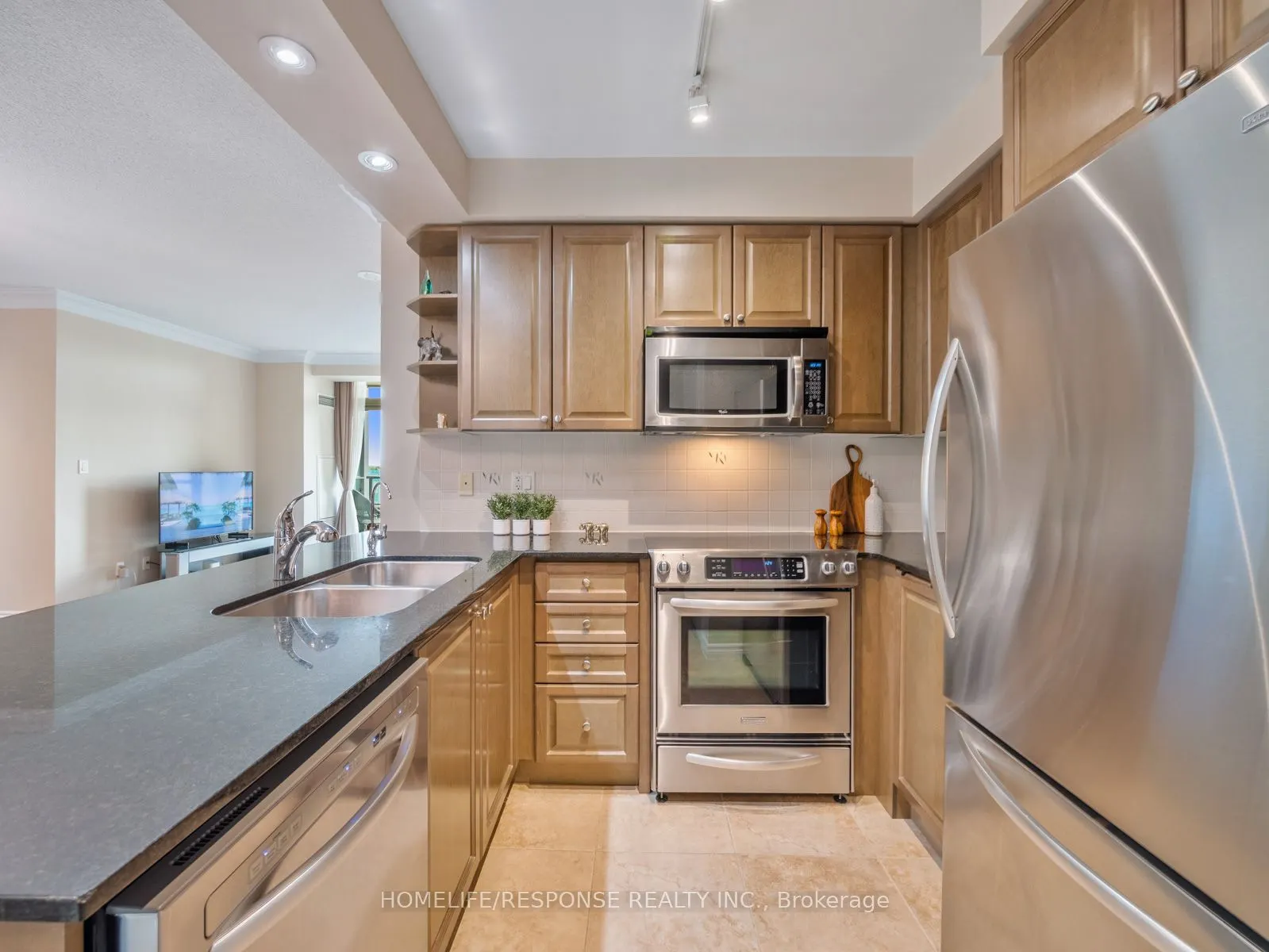 88 Promenade Circle, #701
