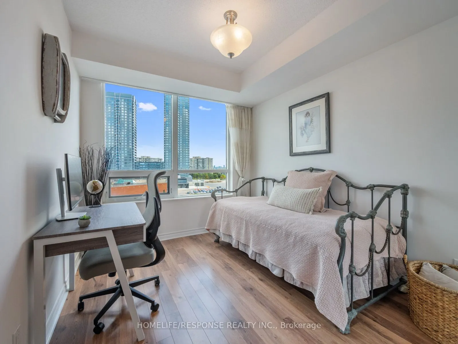 88 Promenade Circle, #701