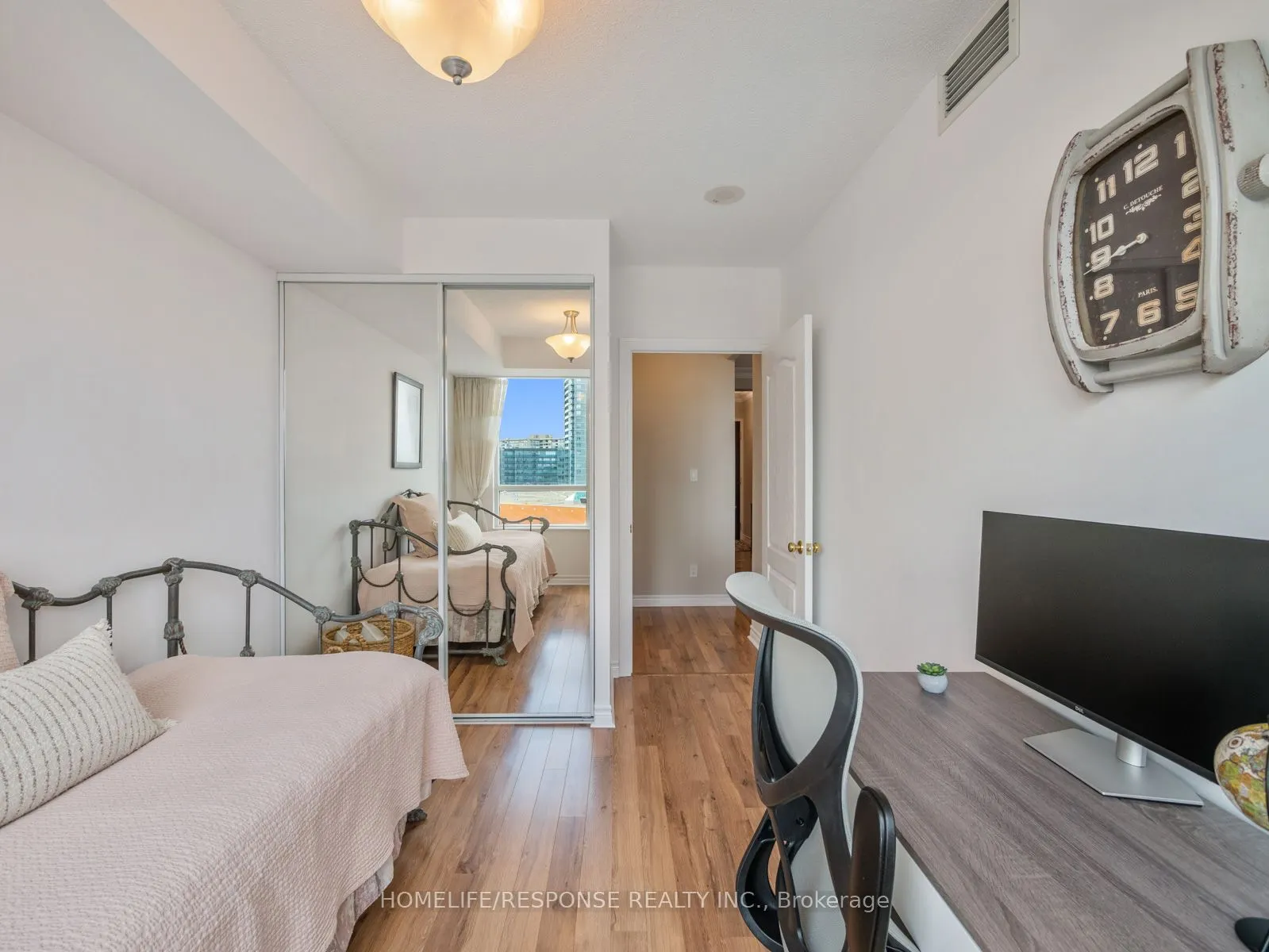 88 Promenade Circle, #701