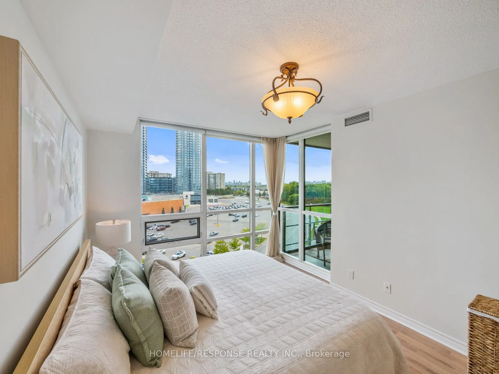 88 Promenade Circle, #701