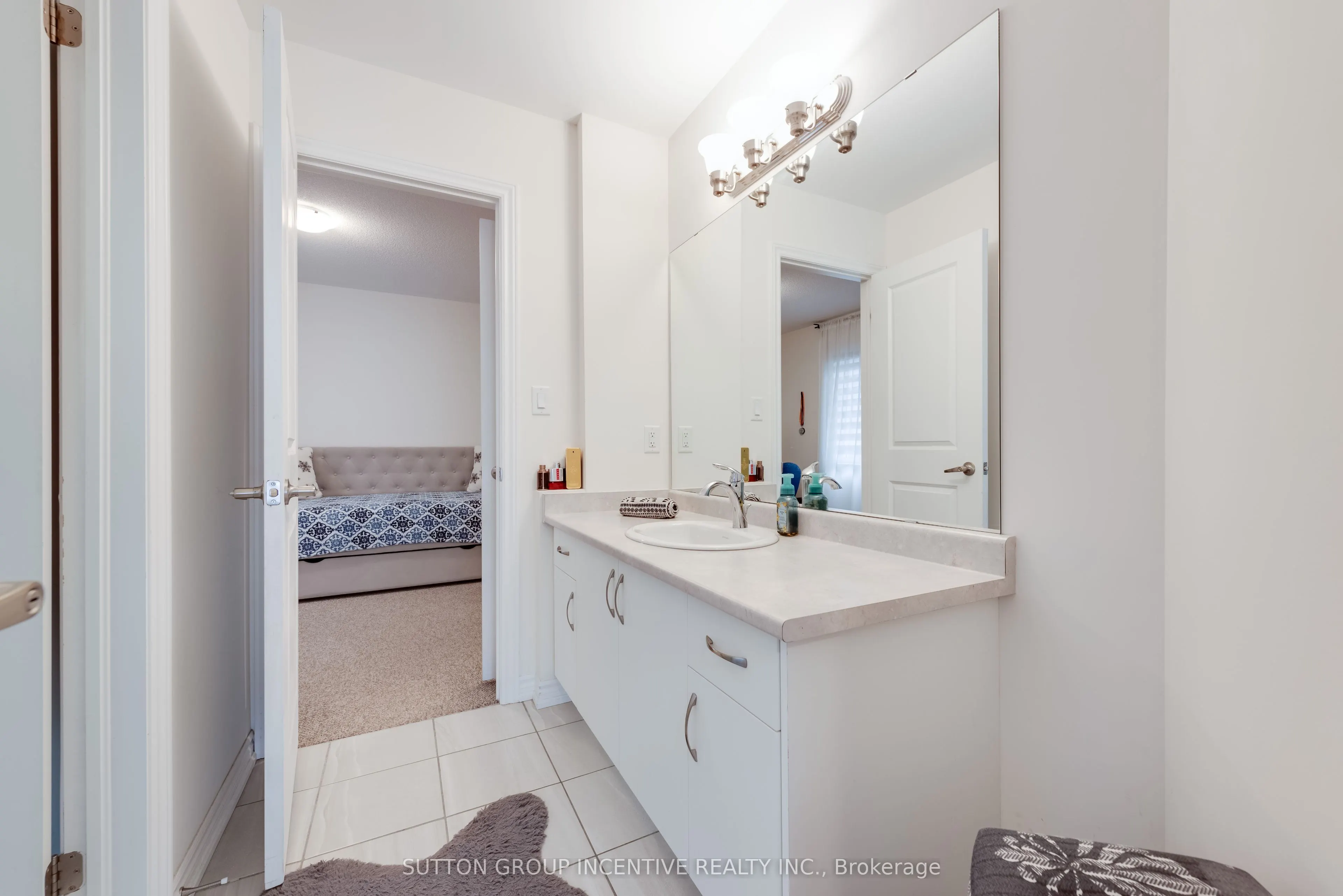 2271 Grainger Loop