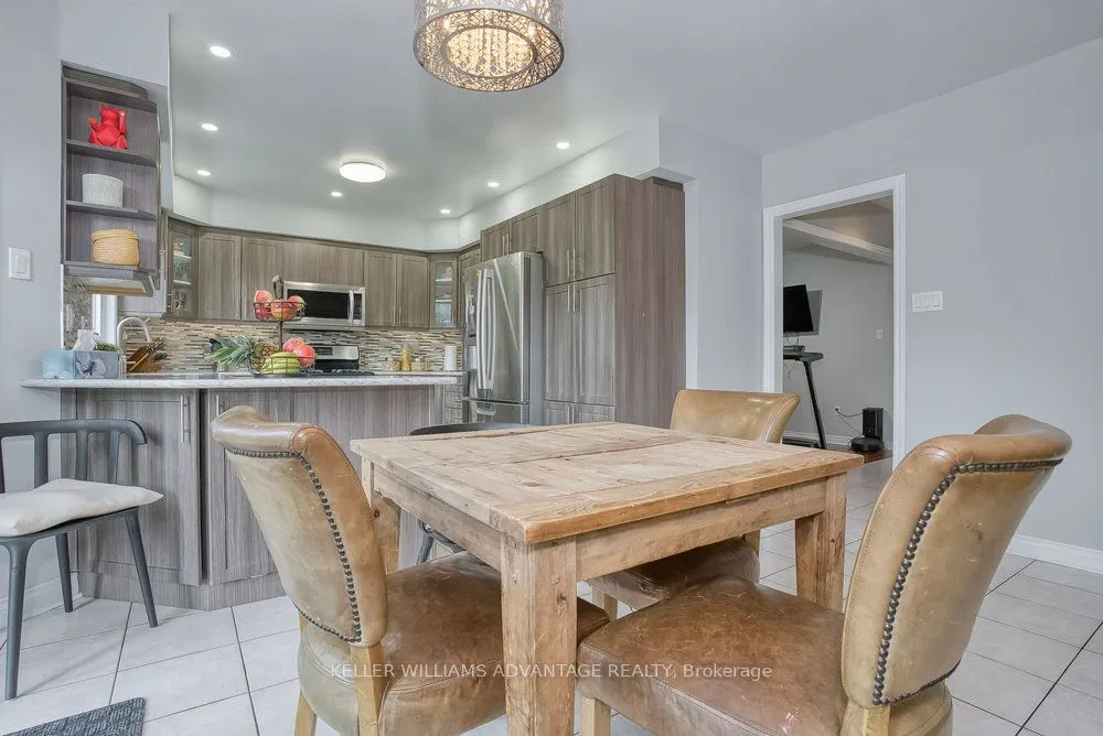 71 Song Bird Drive, #Upper