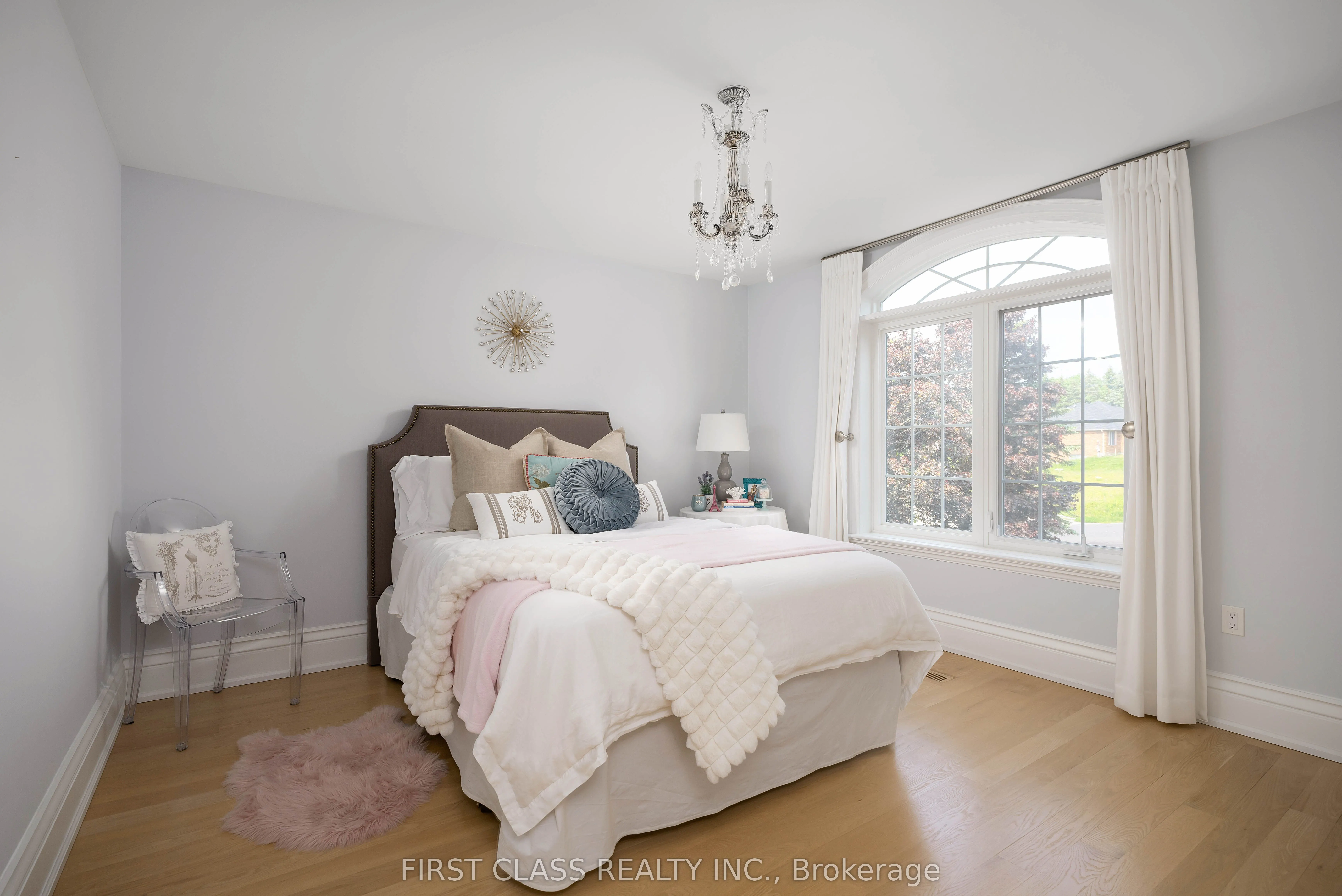 2 Vanvalley Drive