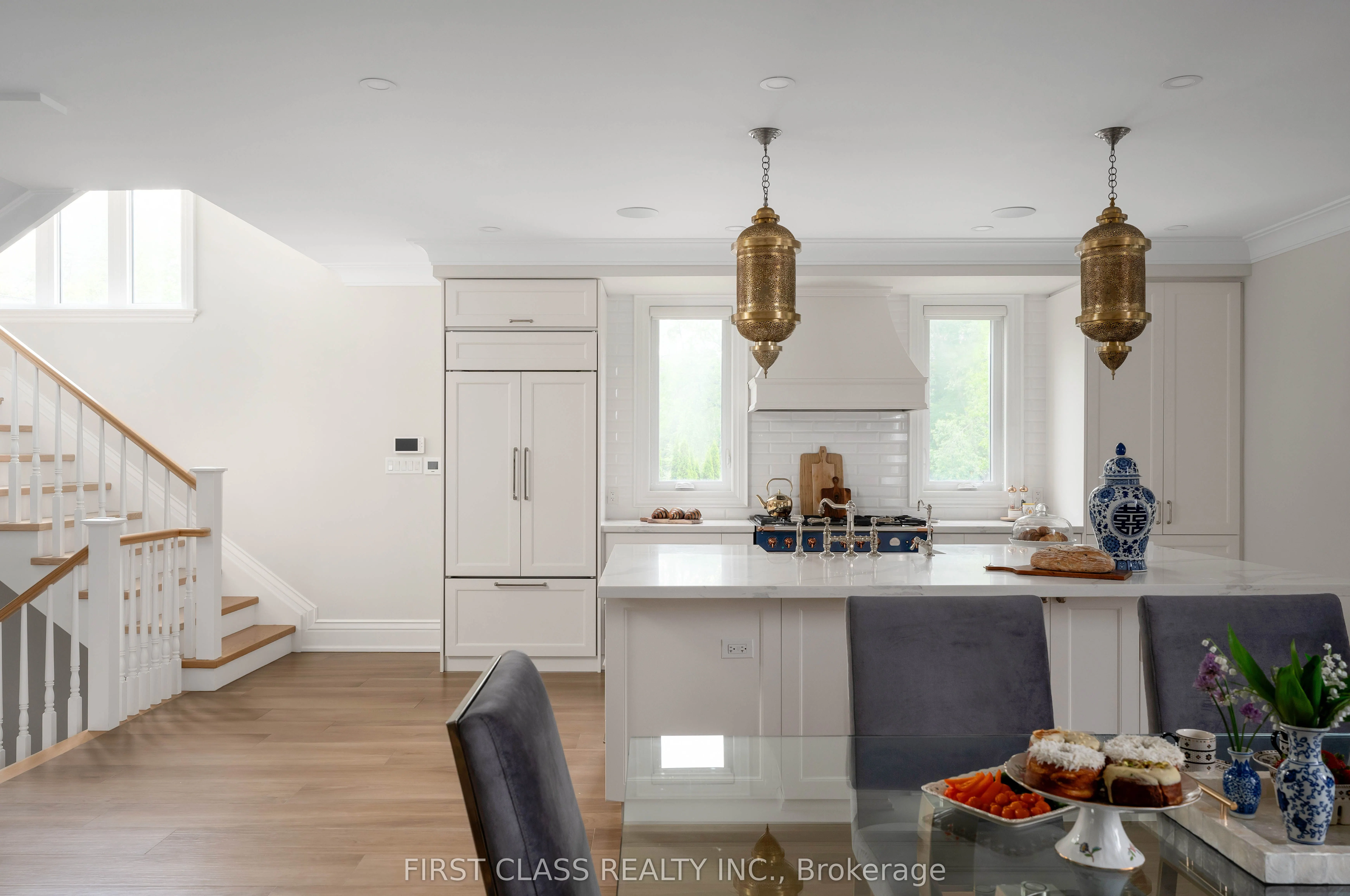 2 Vanvalley Drive