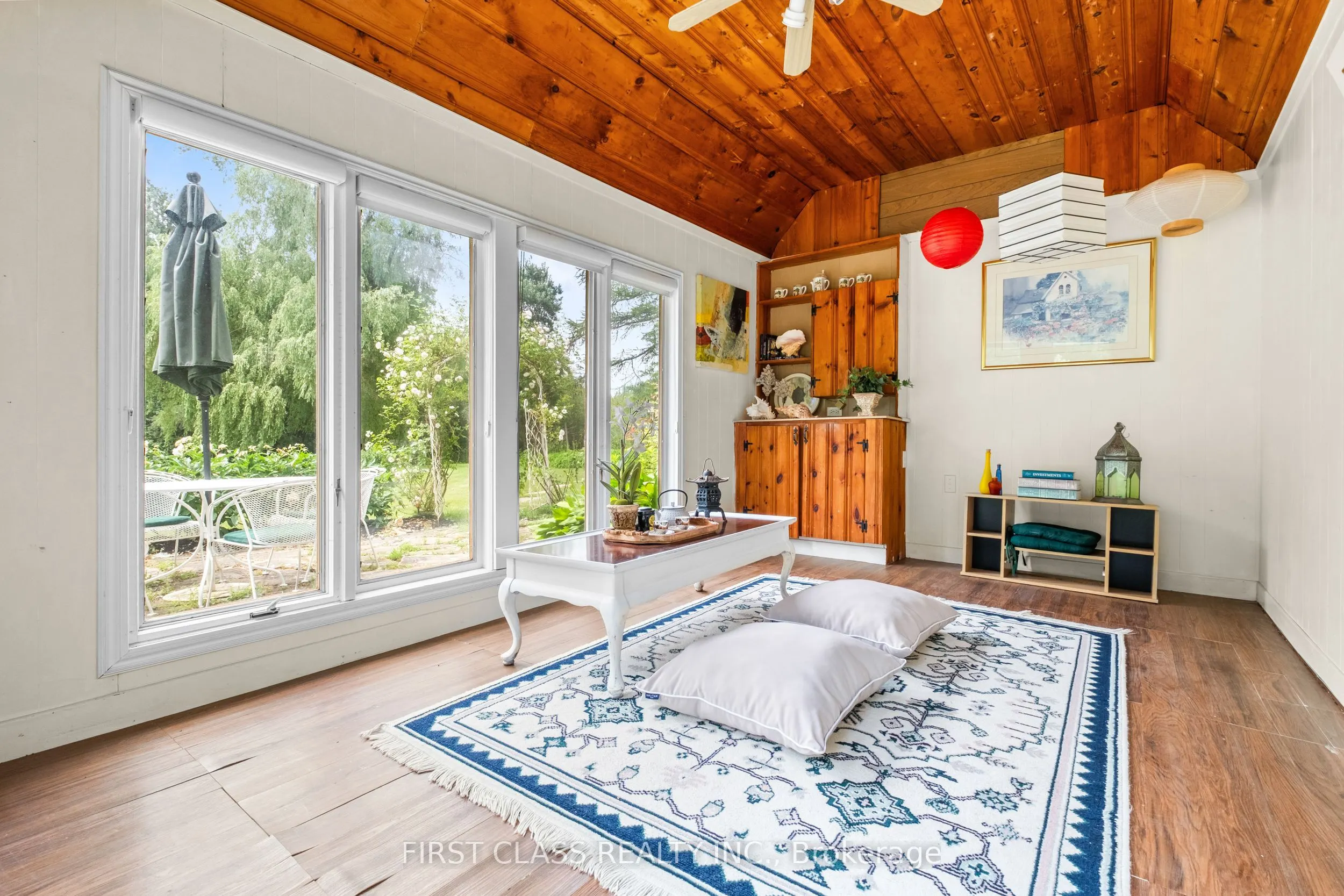 2 Vanvalley Drive