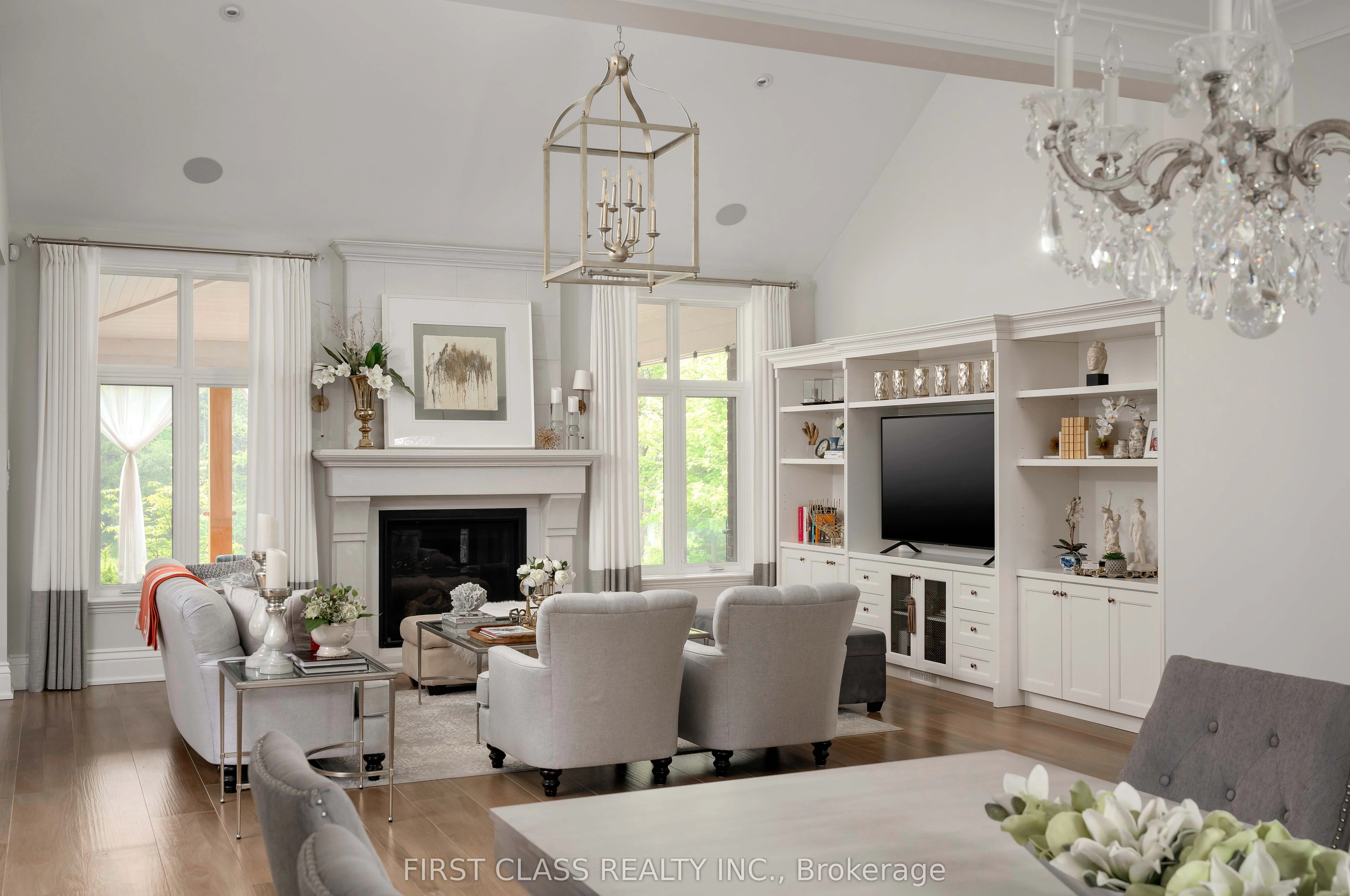 2 Vanvalley Drive