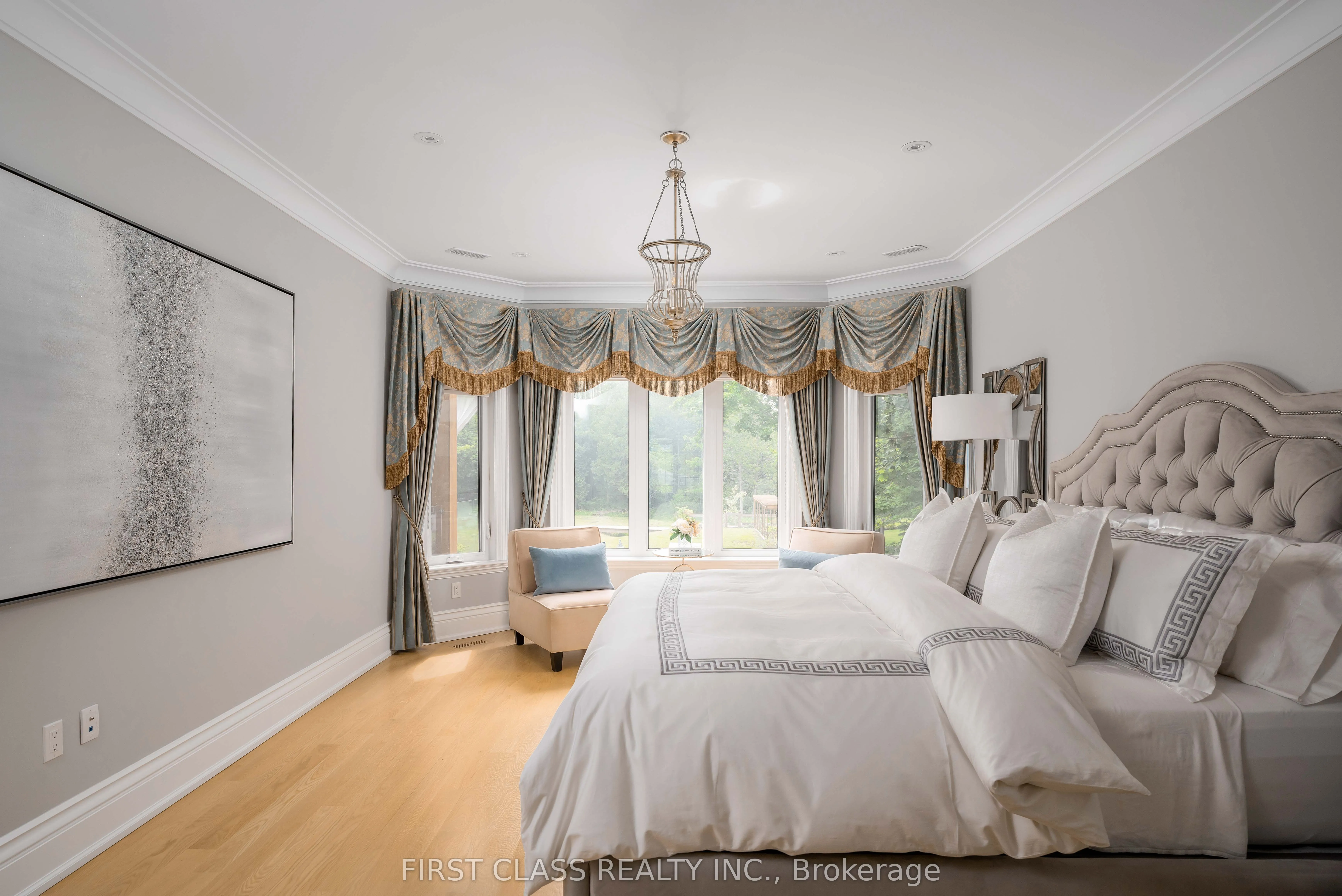2 Vanvalley Drive
