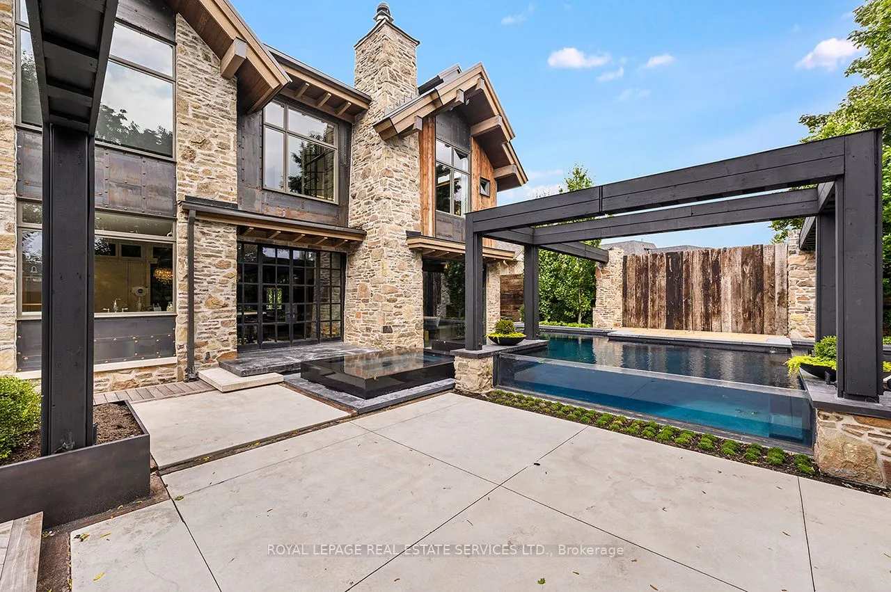 27 Goodman Crescent