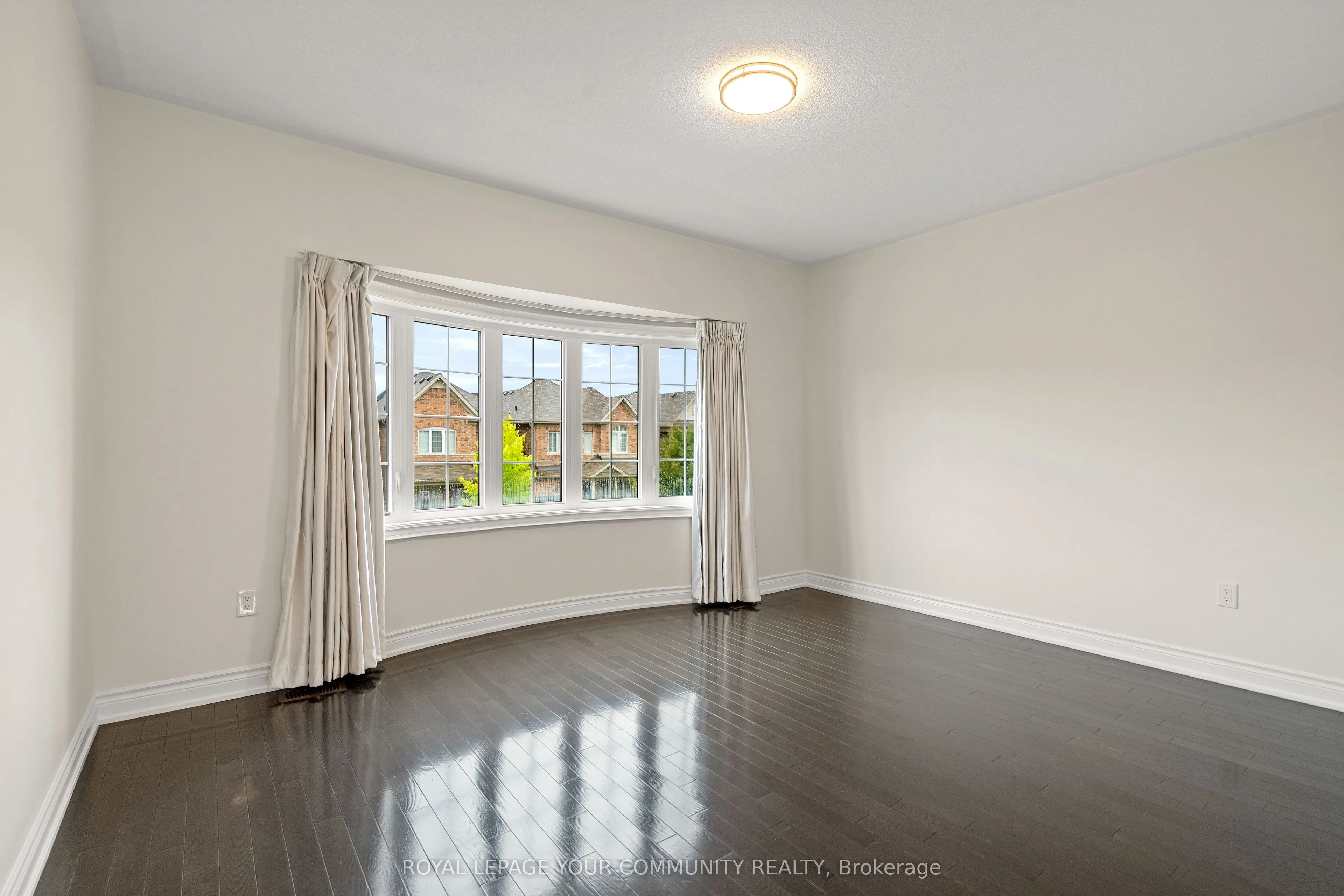 23 Pelee Avenue