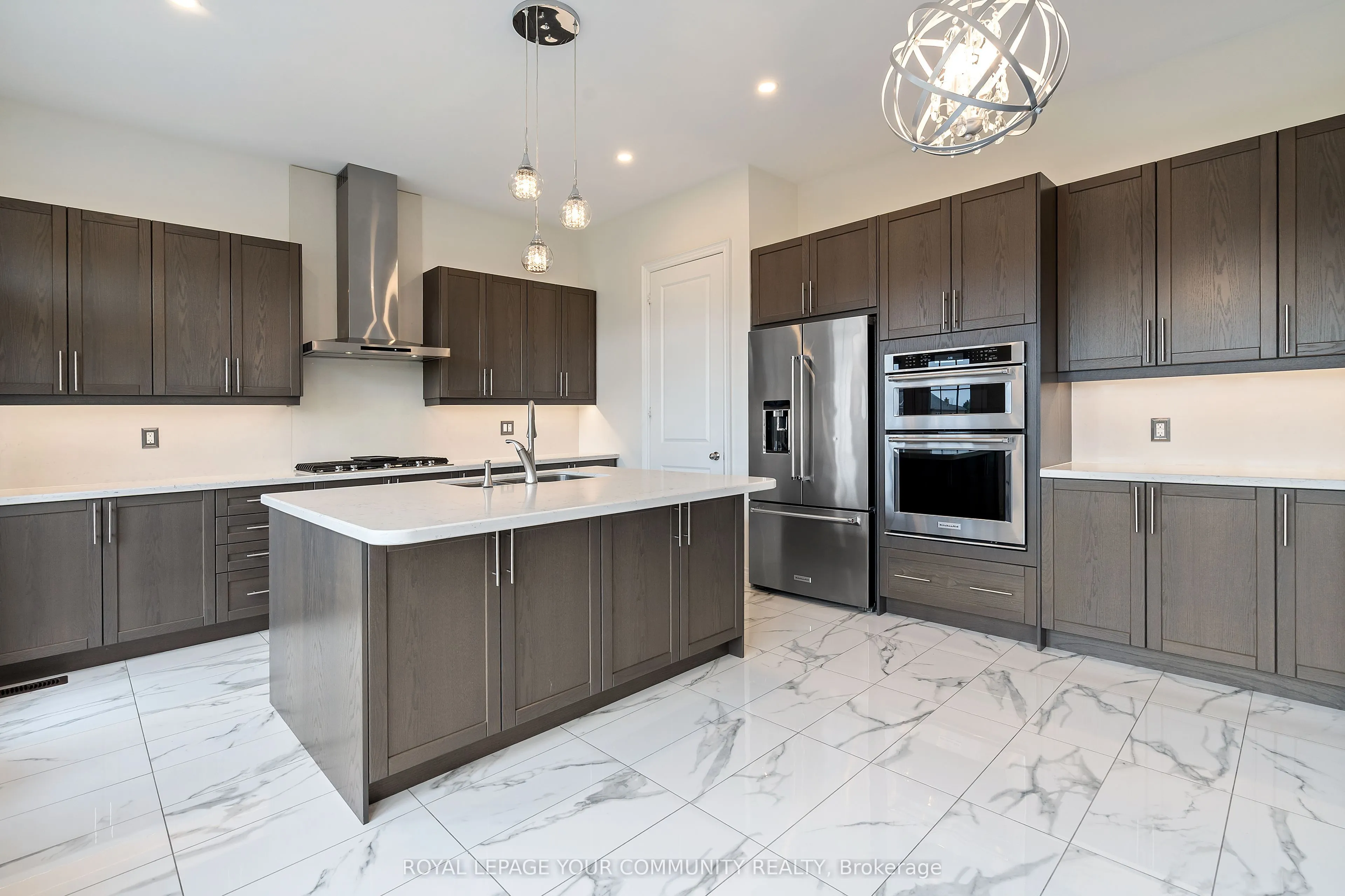 23 Pelee Avenue