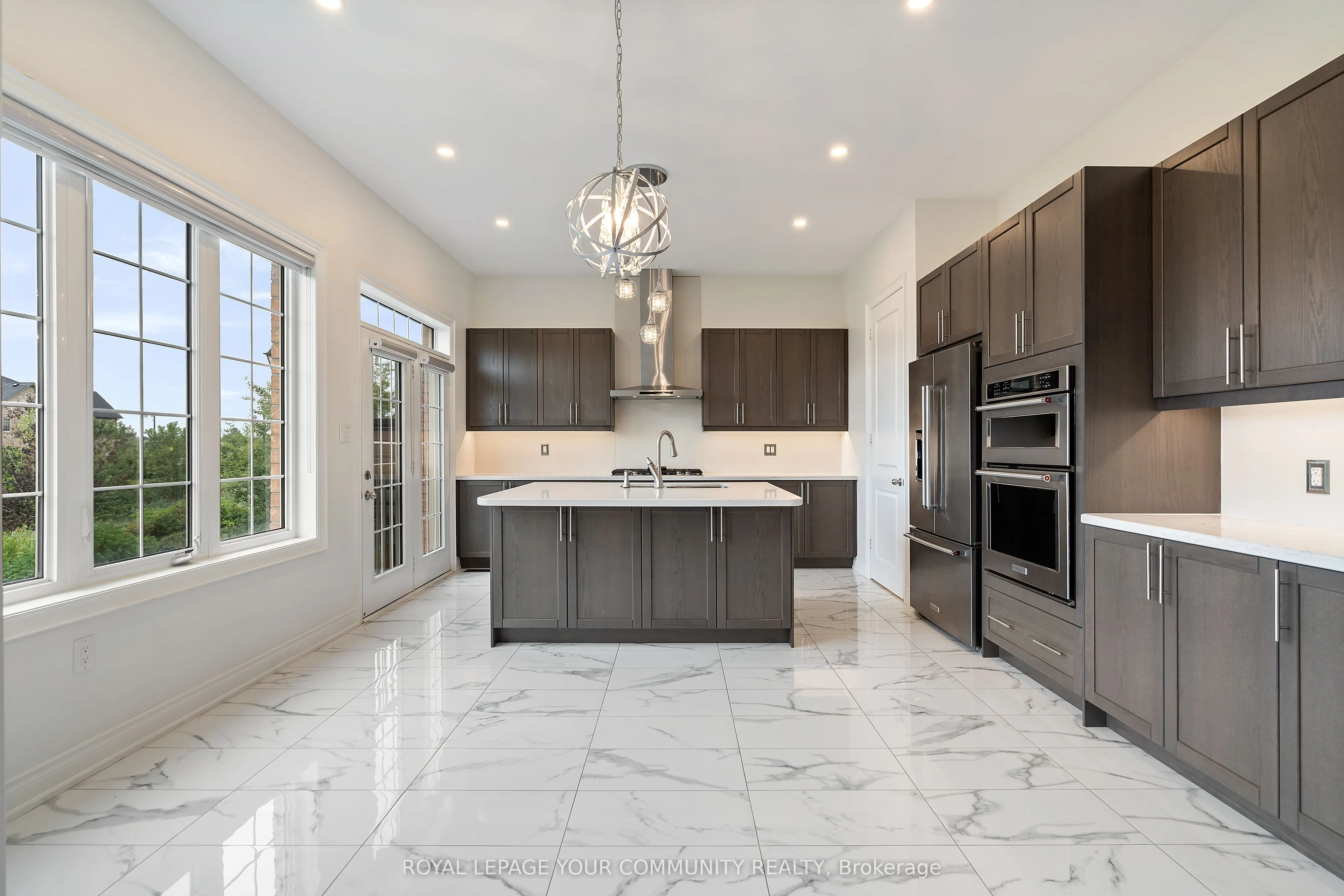 23 Pelee Avenue