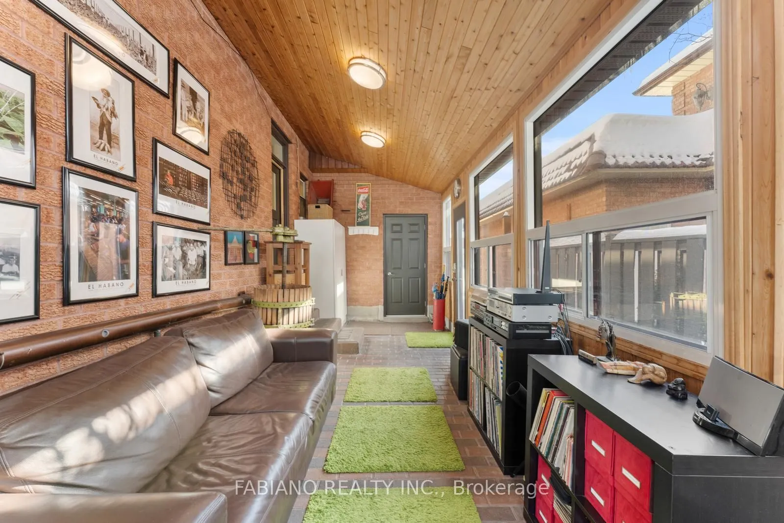 186 Wigwoss Drive
